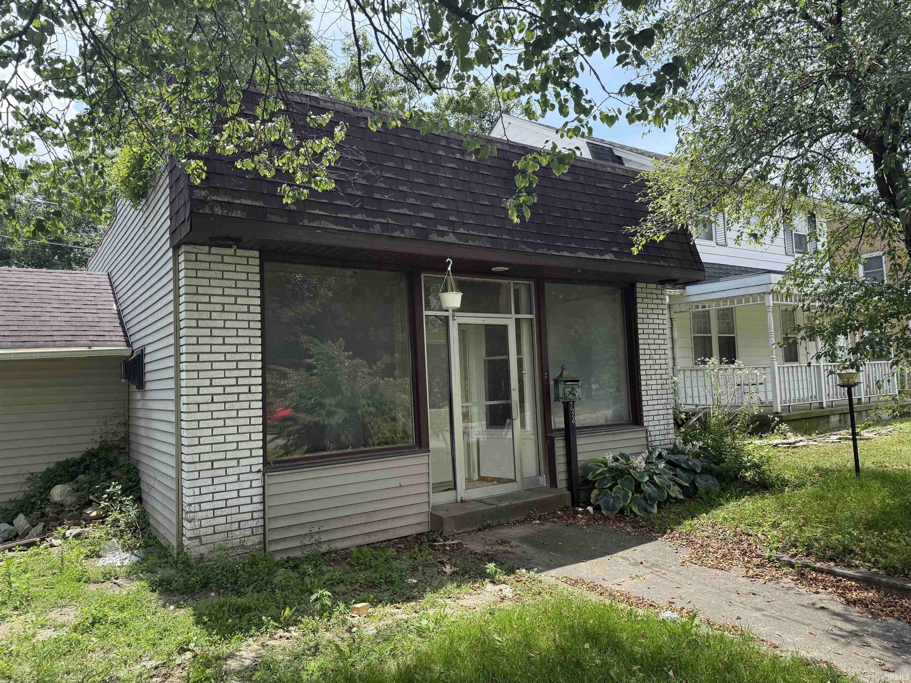 734 E Ewing AVE, South Bend, IN 46613