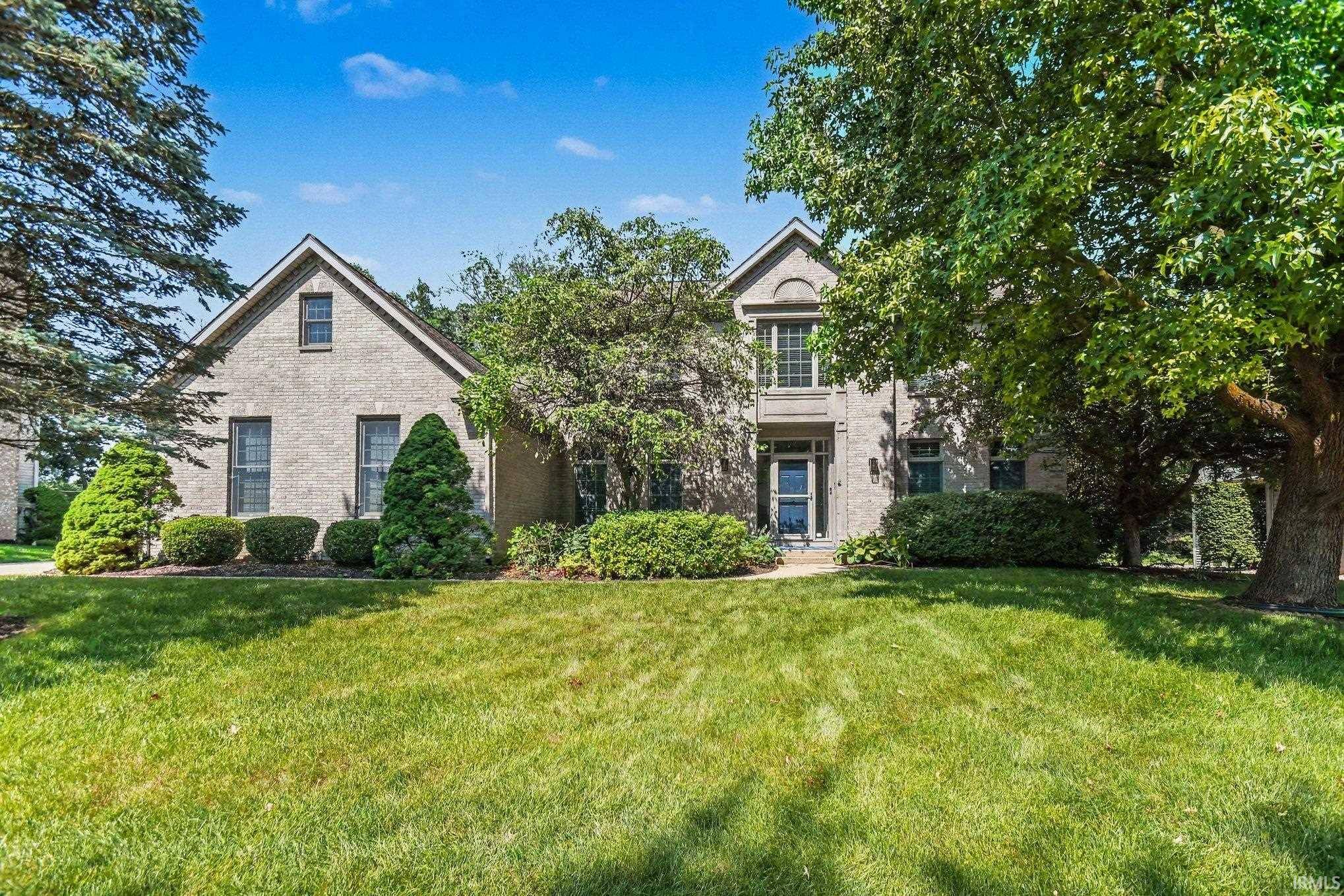 52611 Spring Valley LN, Granger, IN 46530