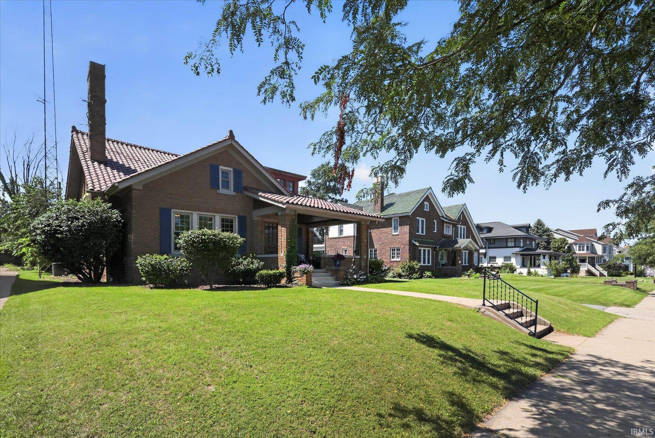 918 E Jefferson BLVD, South Bend, IN 46617