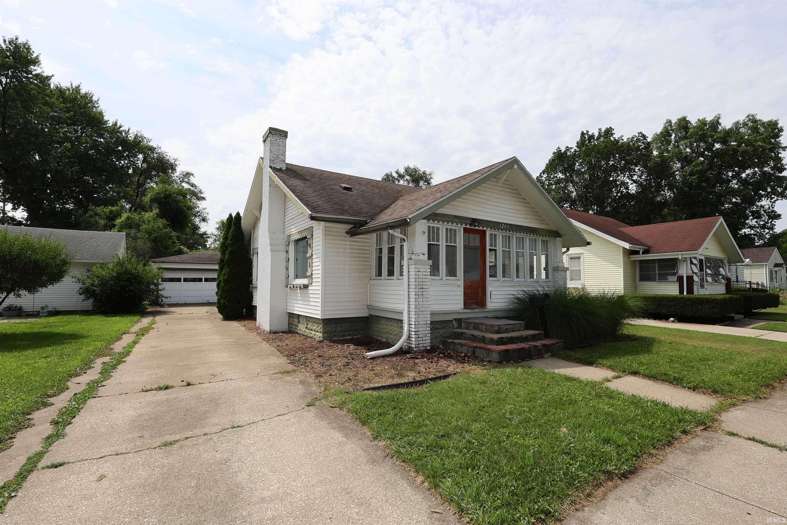 1209 Magnolia AVE, Elkhart, IN 46514