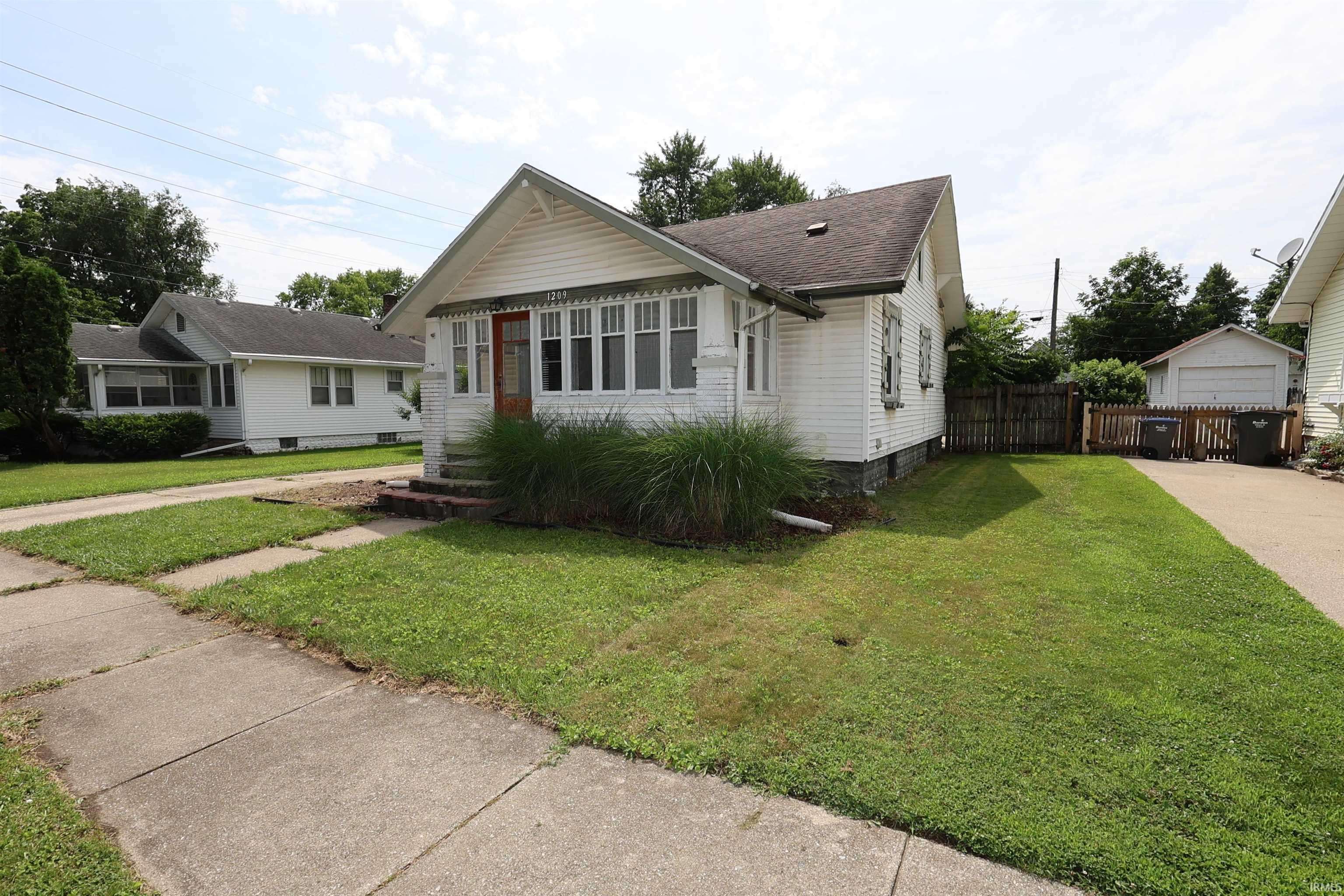 1209 Magnolia AVE, Elkhart, IN 46514