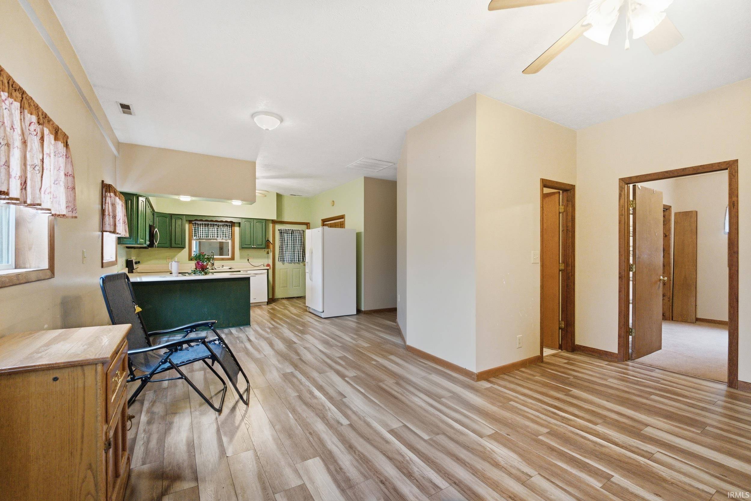 4236 S County Line Rd E RD, Mulberry, IN 46058