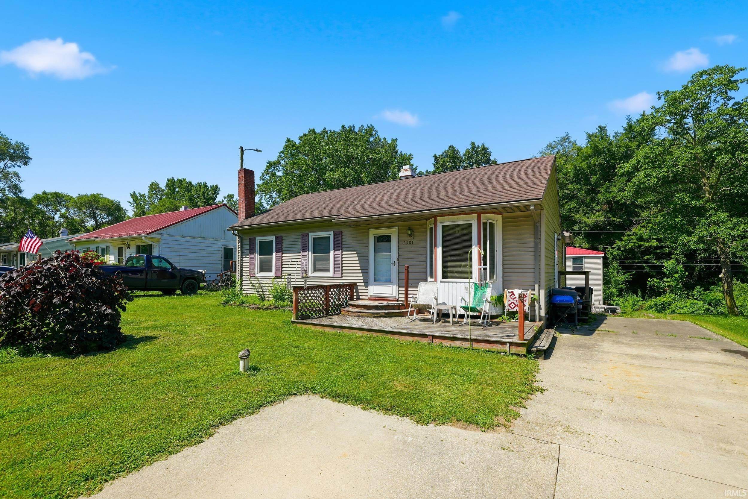 2501 West Side DR, Warsaw, IN 46580-2158
