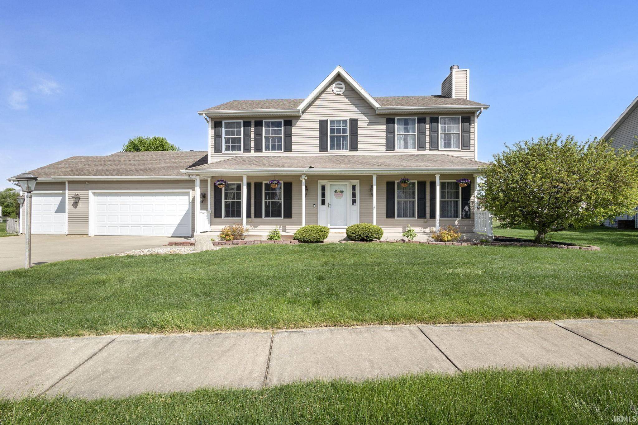 13755 Hearthwood CT, Granger, IN 46530