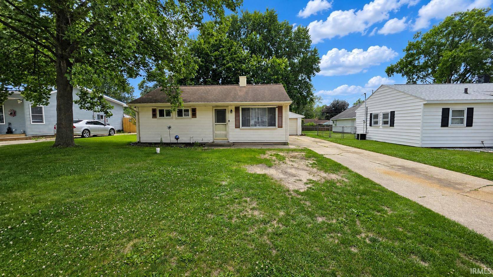 19680 Southland AVE, South Bend, IN 46614