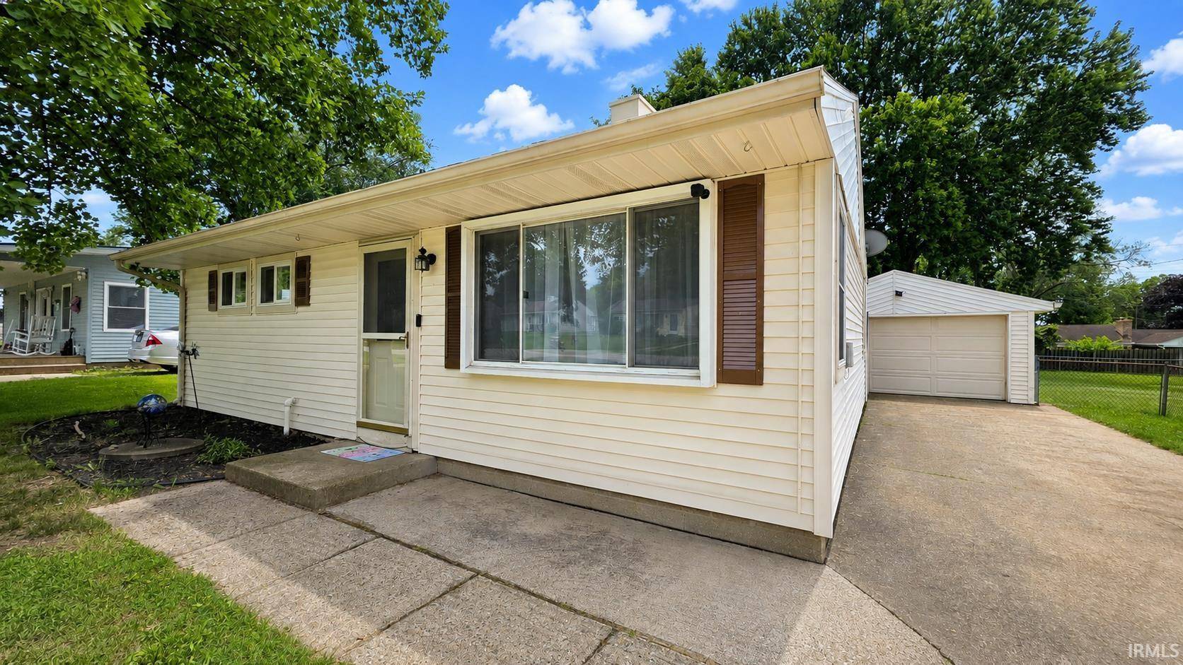19680 Southland AVE, South Bend, IN 46614
