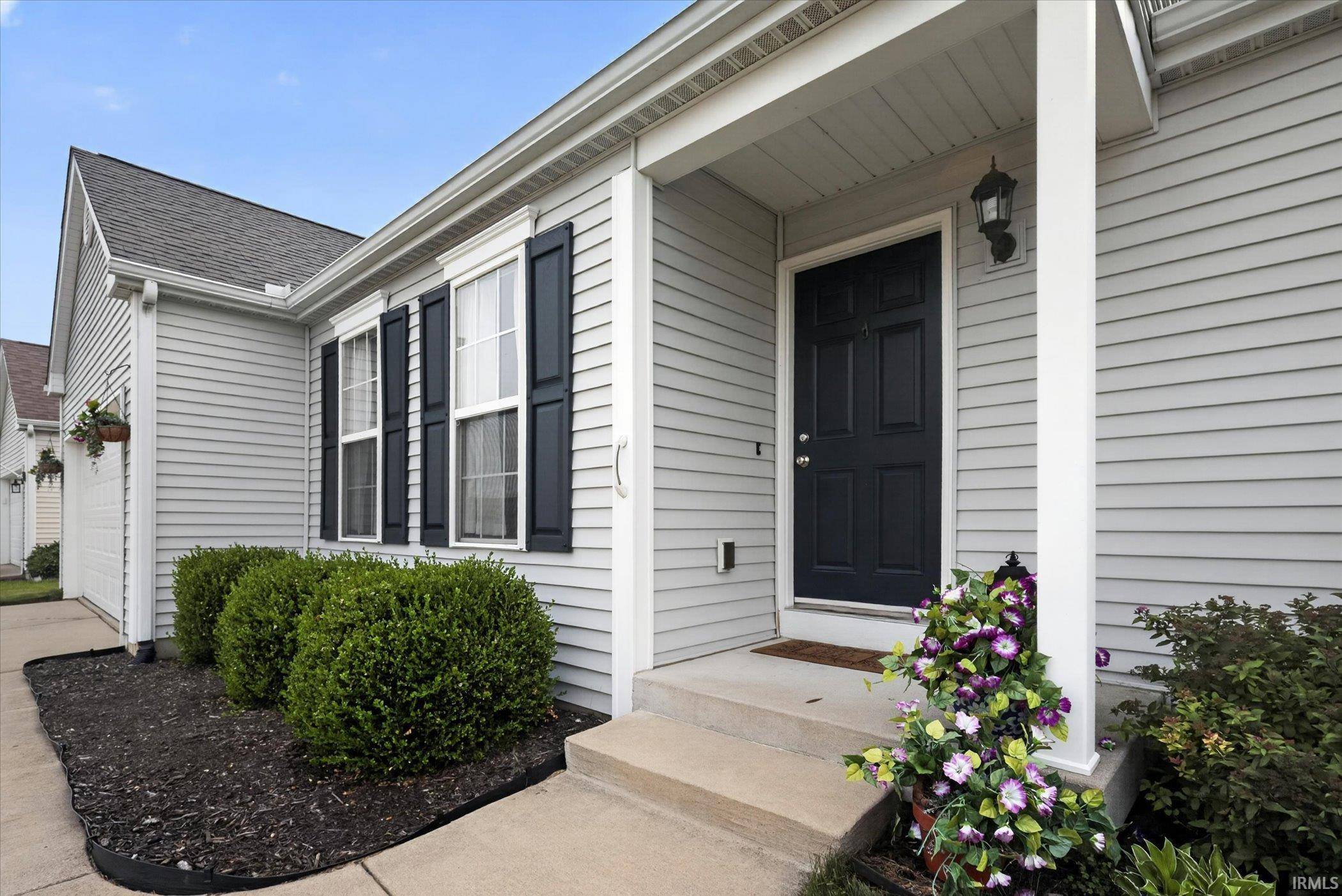 51740 Melwood CT, South Bend, IN 46628-9048