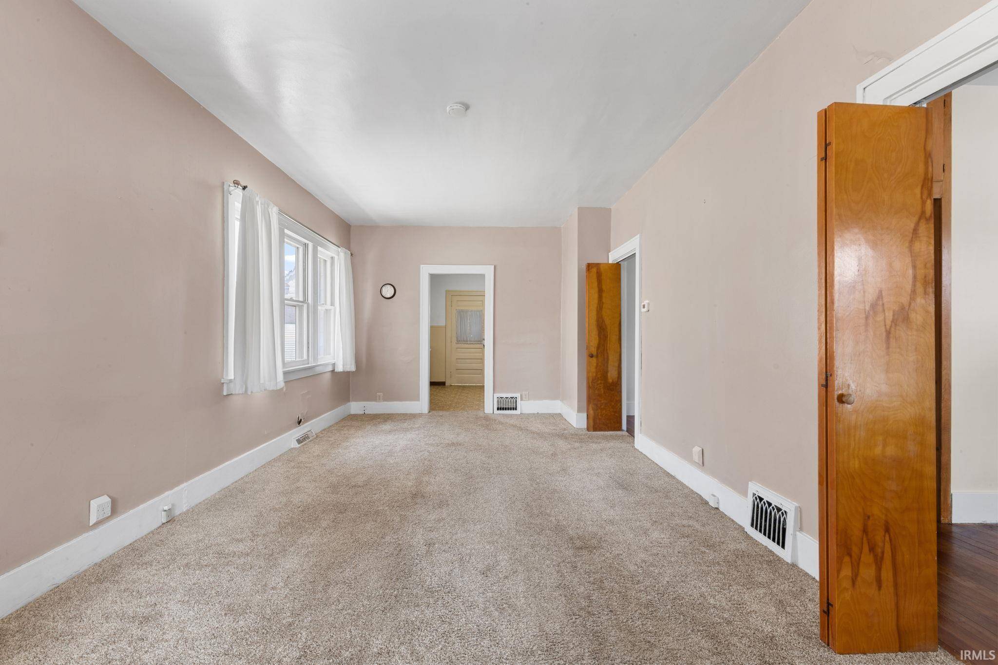 606 S Meade ST, South Bend, IN 46619