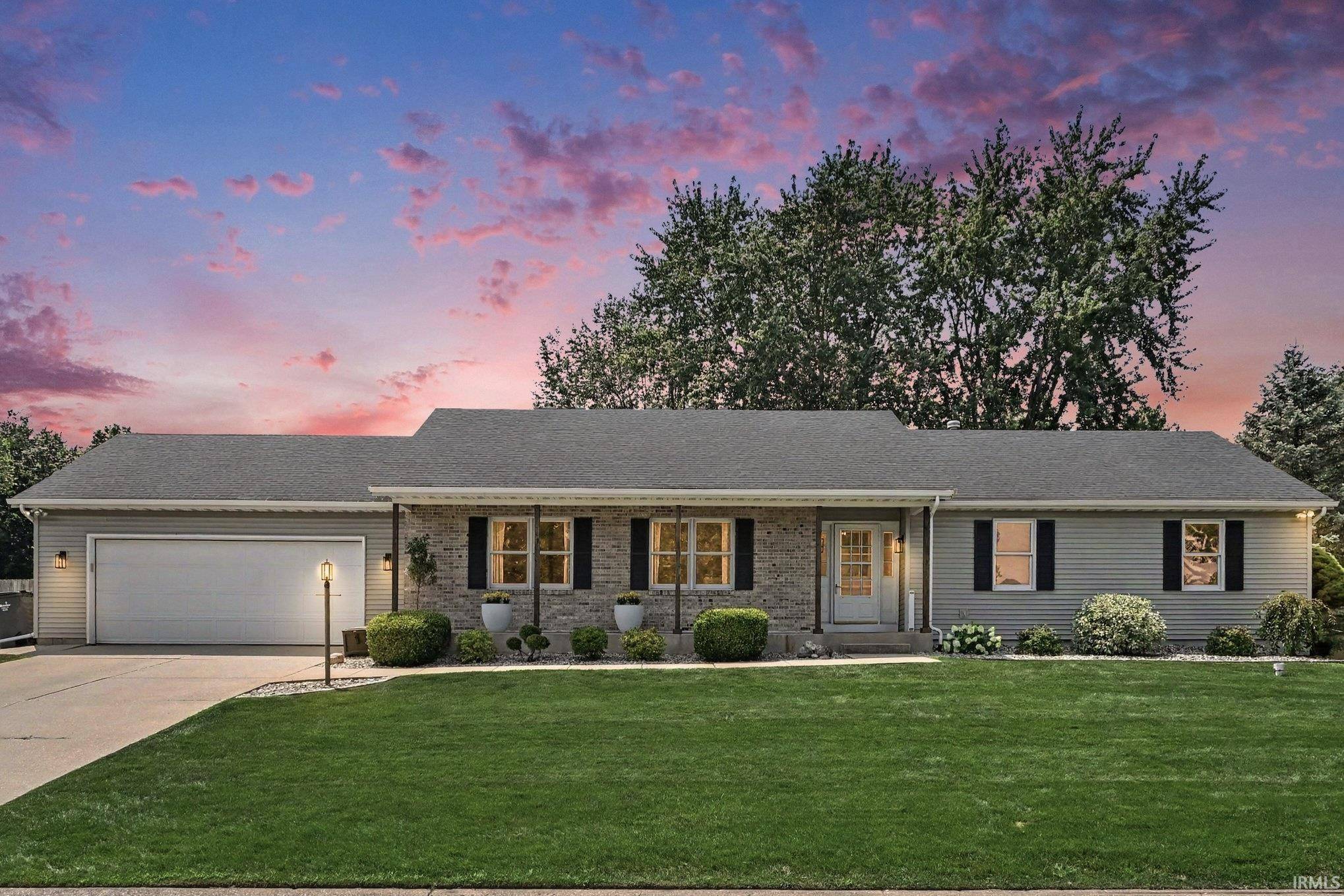 59789 Settlers TRL, Osceola, IN 46561