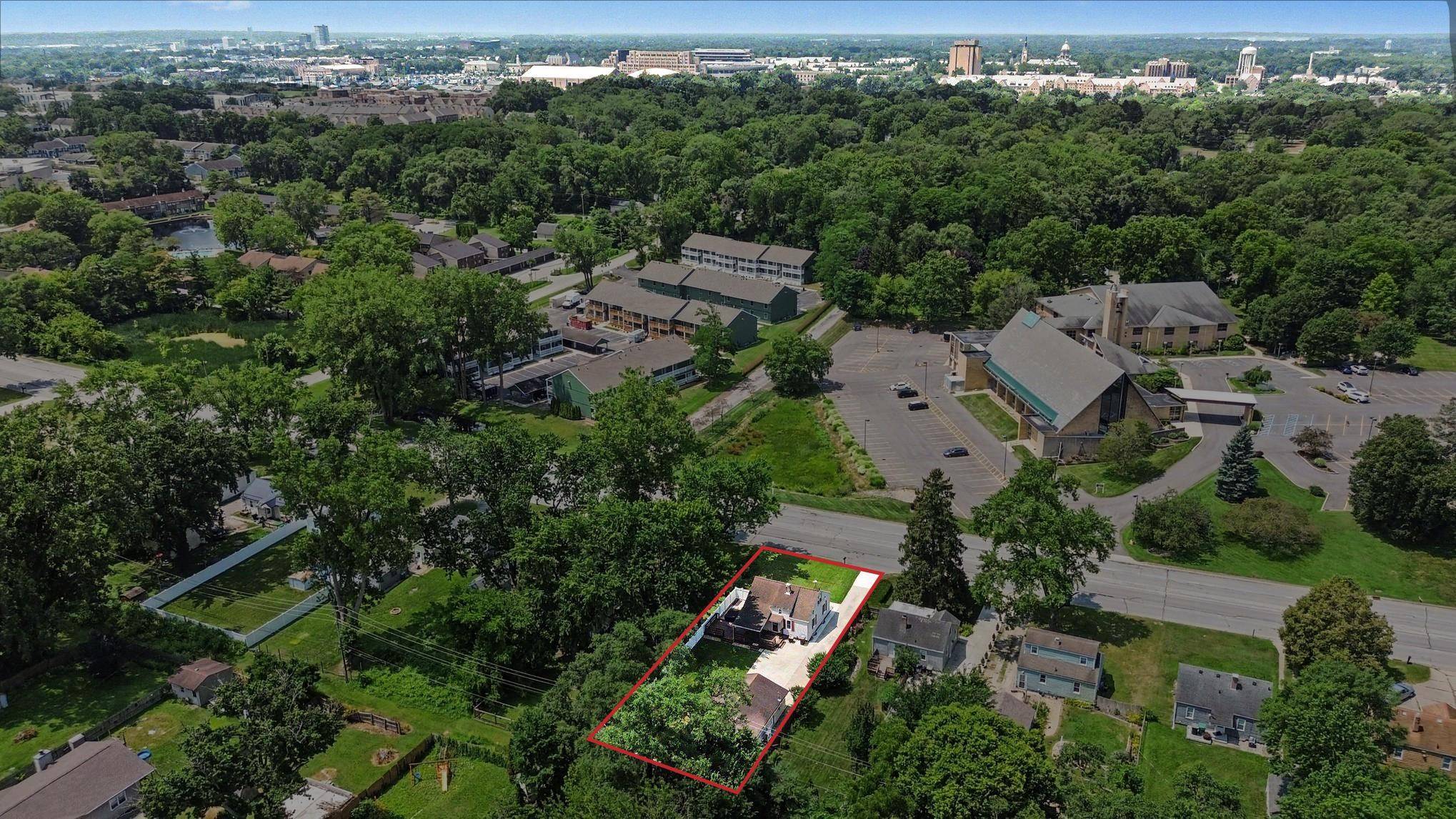 54218 N Ironwood RD, South Bend, IN 46635