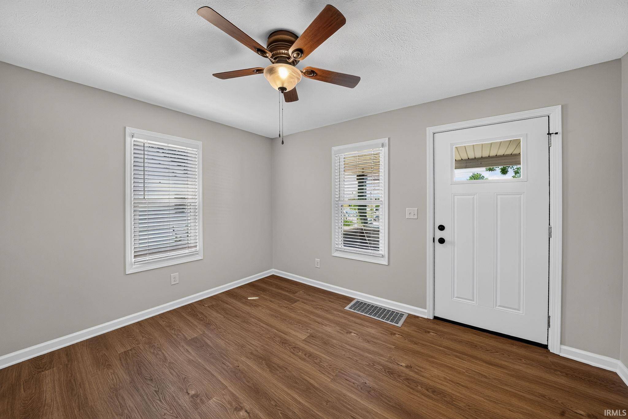208 George ST, Mishawaka, IN 46544-2654
