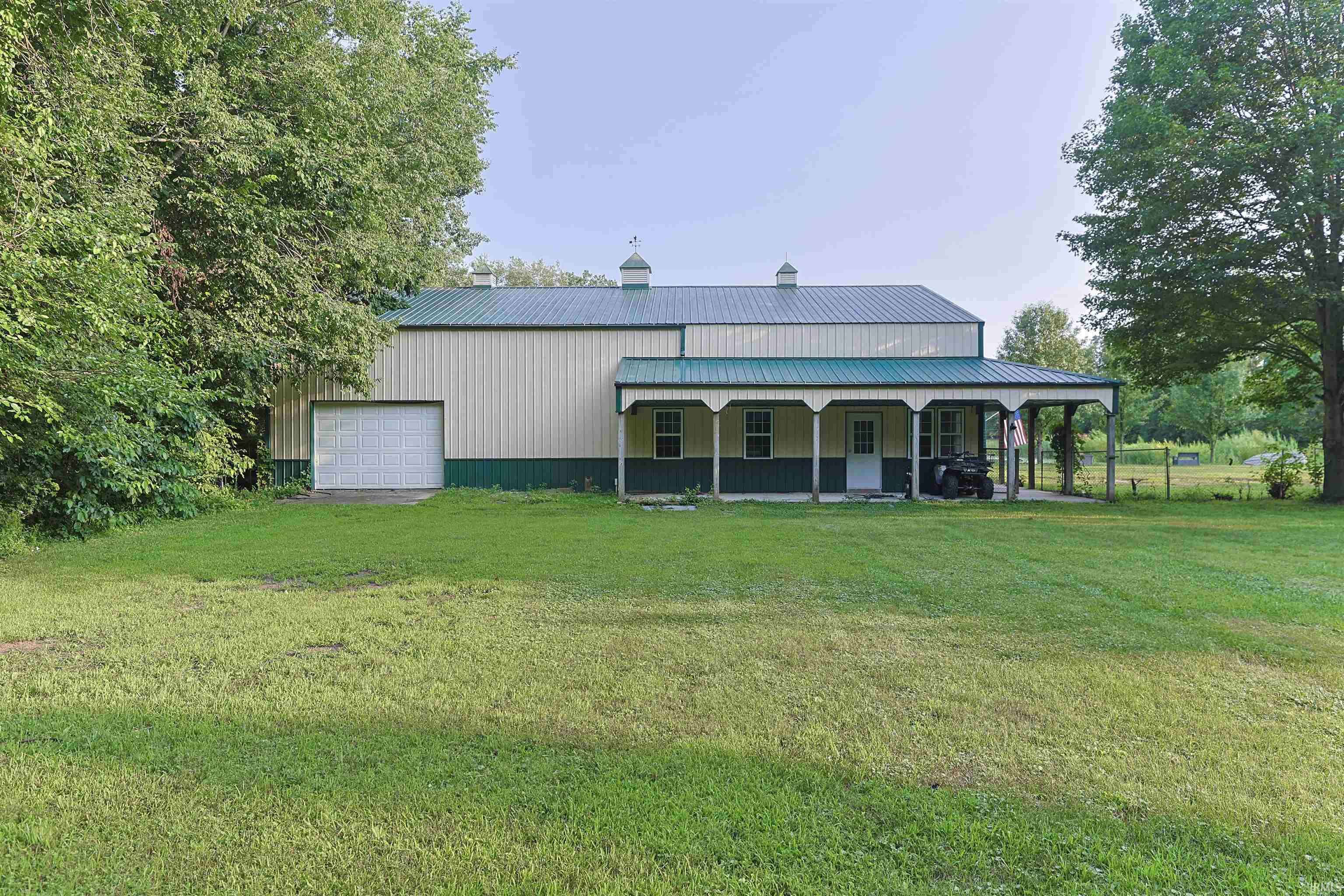 10272 Douglas RD, Osceola, IN 46561-9408