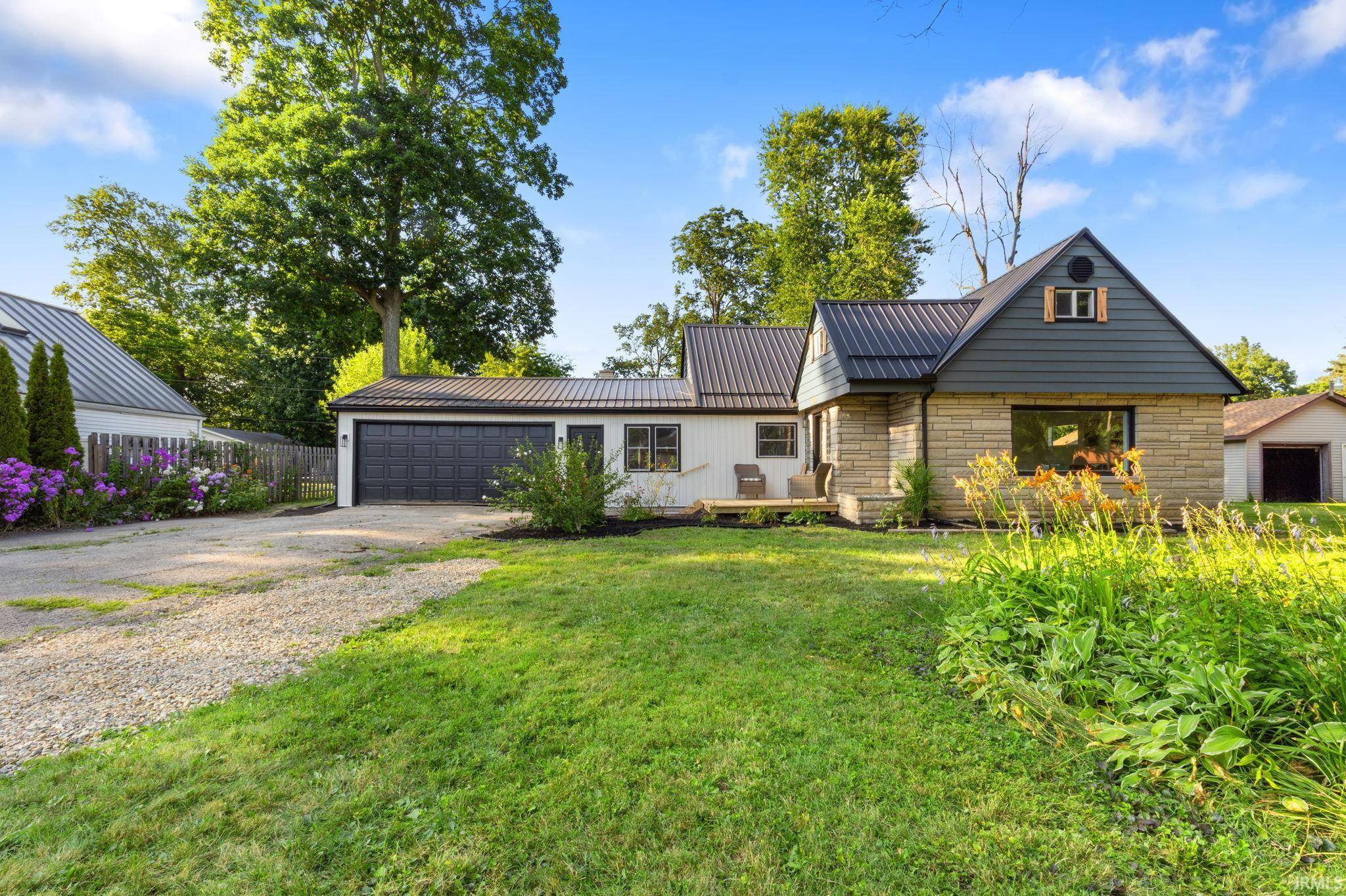 1705 W Clinton ST, Goshen, IN 46526