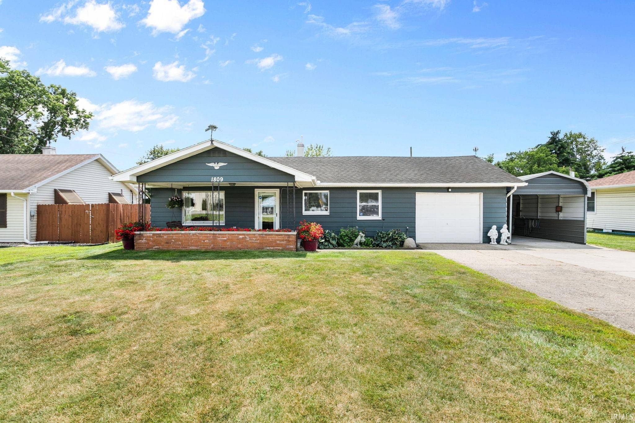 1809 E McKinley AVE, Mishawaka, IN 46545