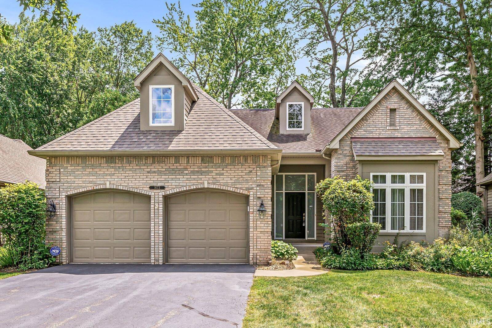 1623 Rockwood LN, Mishawaka, IN 46545