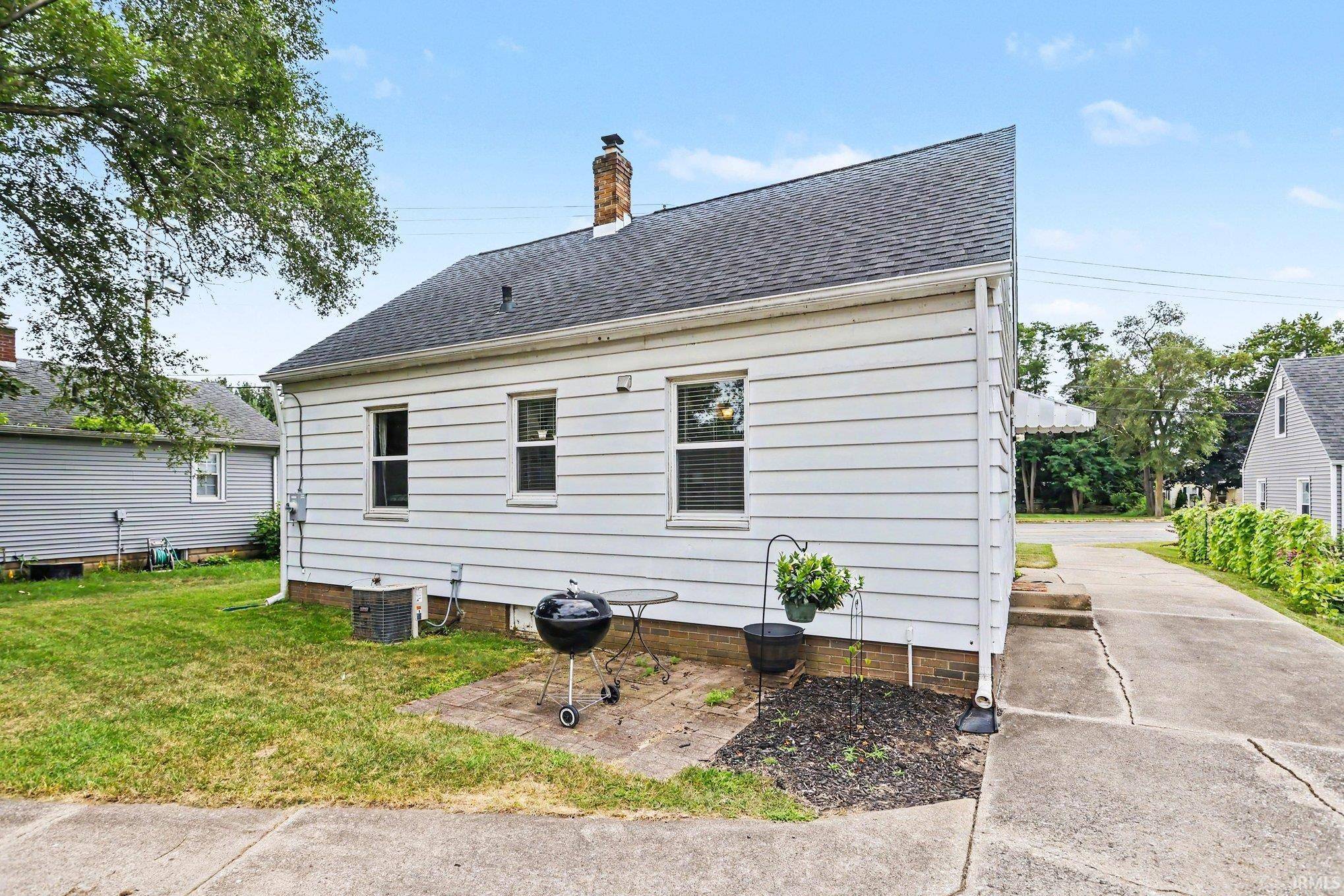 17763 State Road 23 ***, South Bend, IN 46635-1752