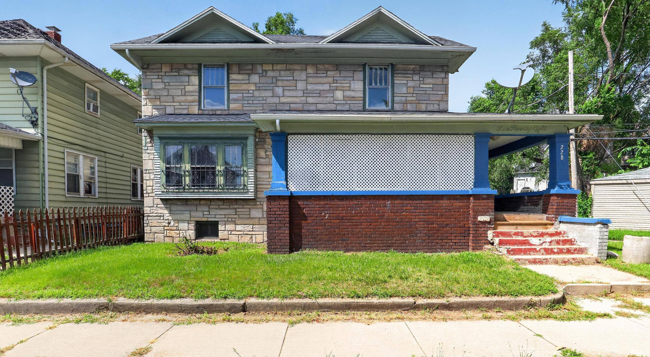 228 Park AVE, Elkhart, IN 46516-3324