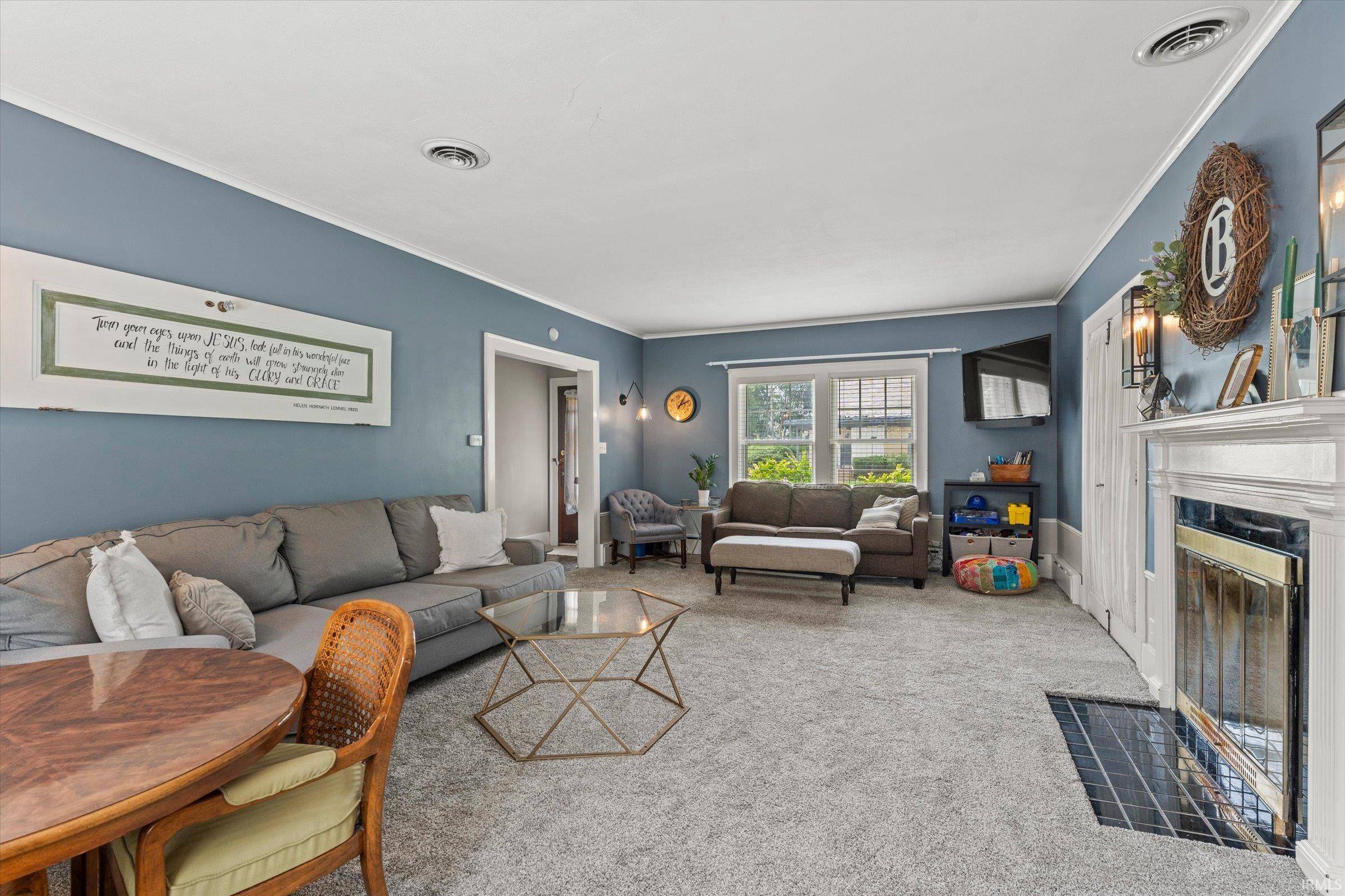 1102 E Wayne ST, South Bend, IN 46615