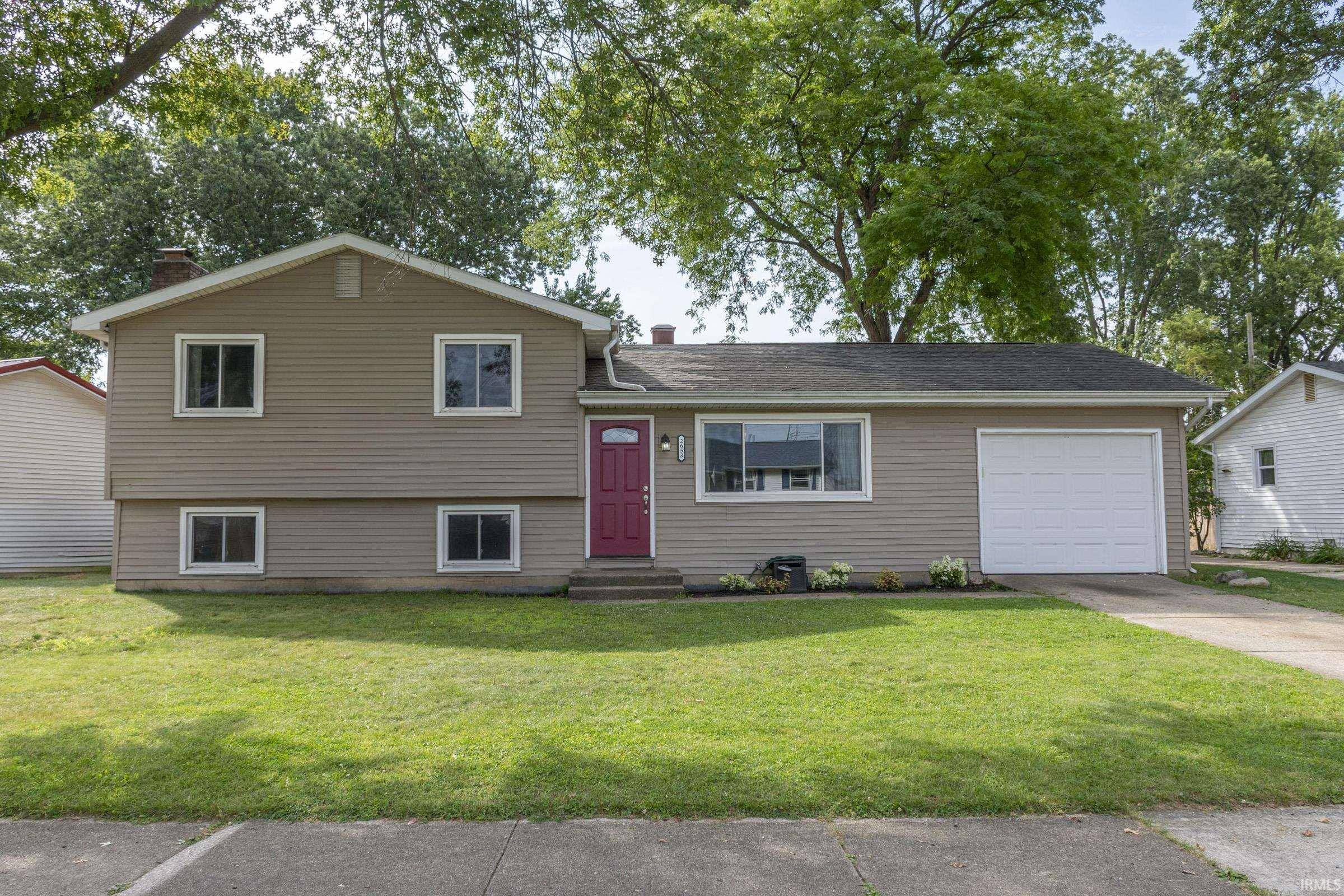 2653 Prescott DR, Mishawaka, IN 46544-6156