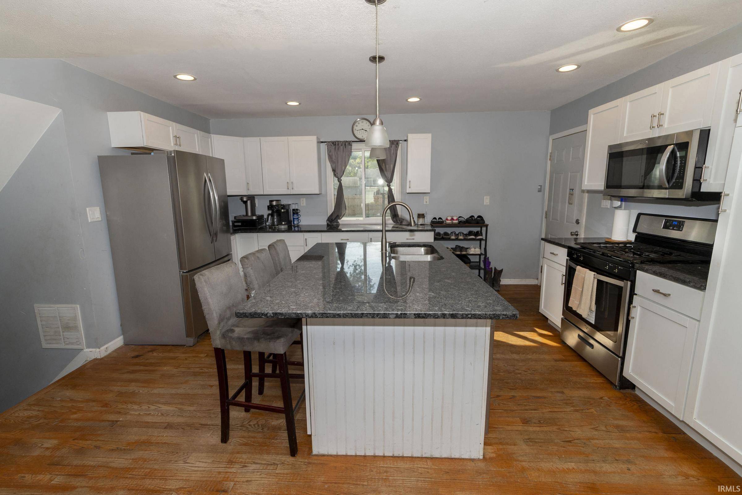 2653 Prescott DR, Mishawaka, IN 46544-6156