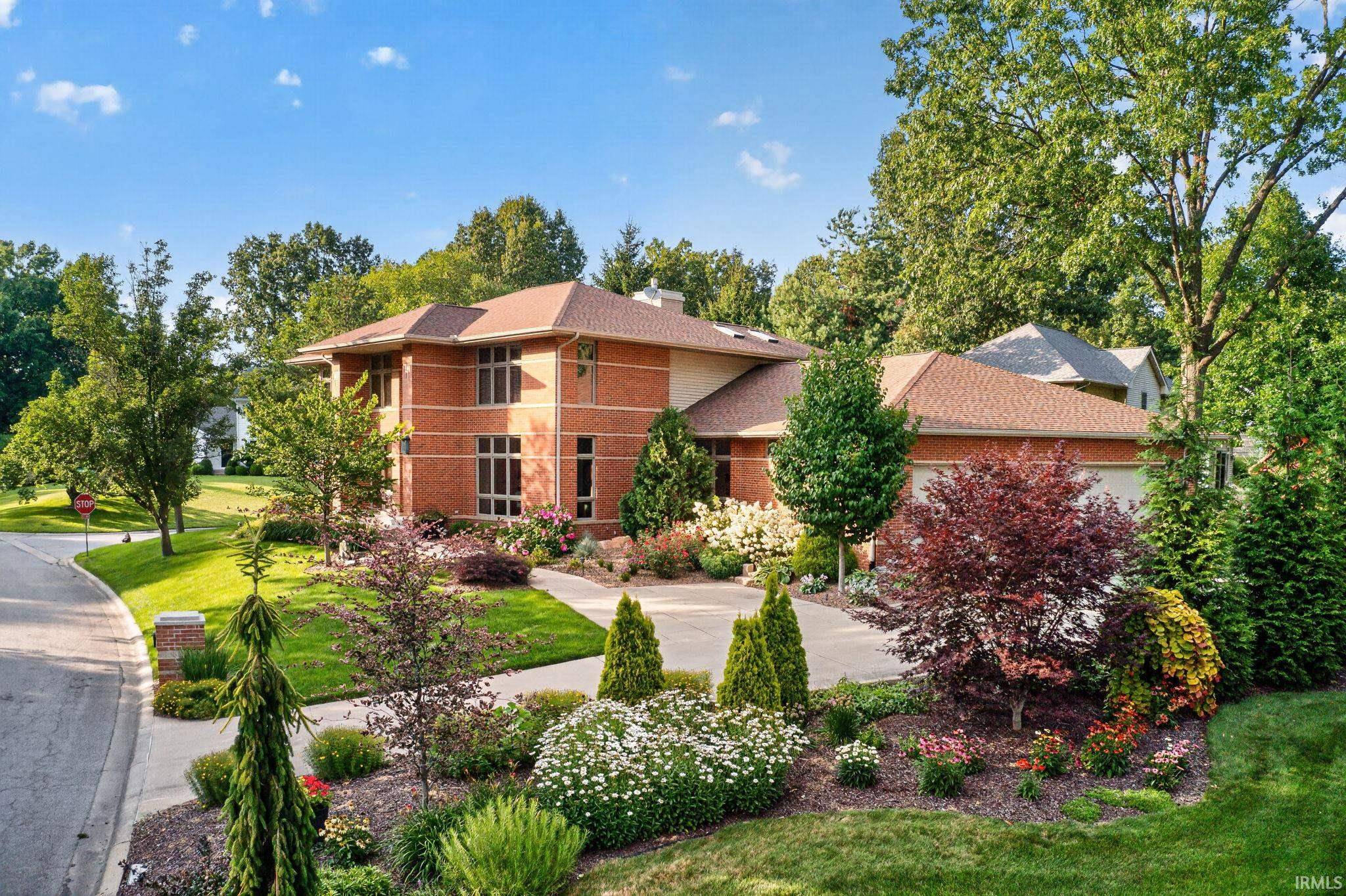 52752 Willow Bend DR, Granger, IN 46530