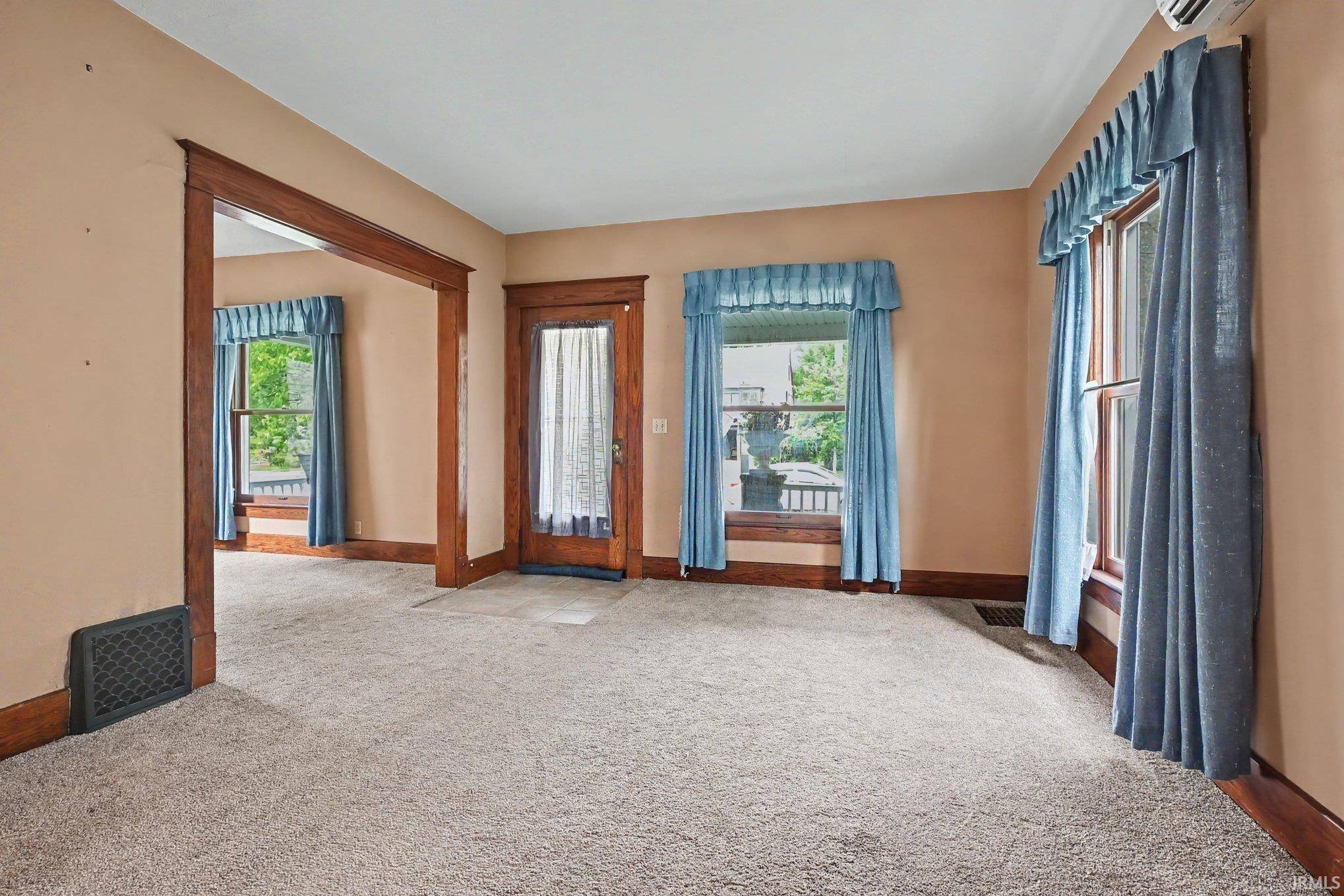 806 S 7th ST, Goshen, IN 46526