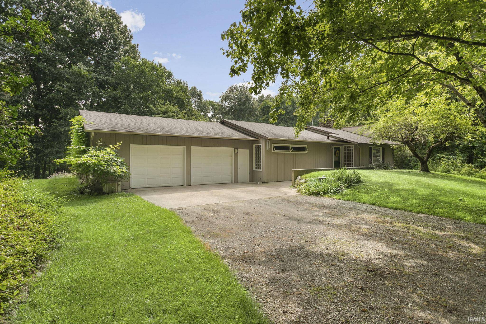26670 Brush TRL, South Bend, IN 46628-9217