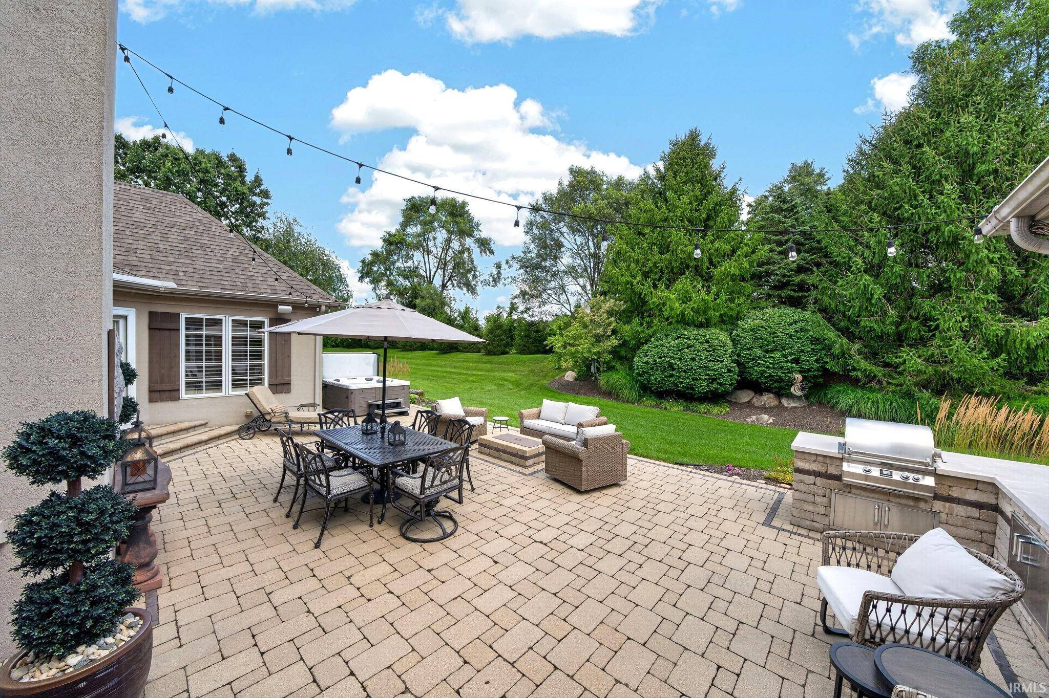 52188 Plantation DR, Granger, IN 46530