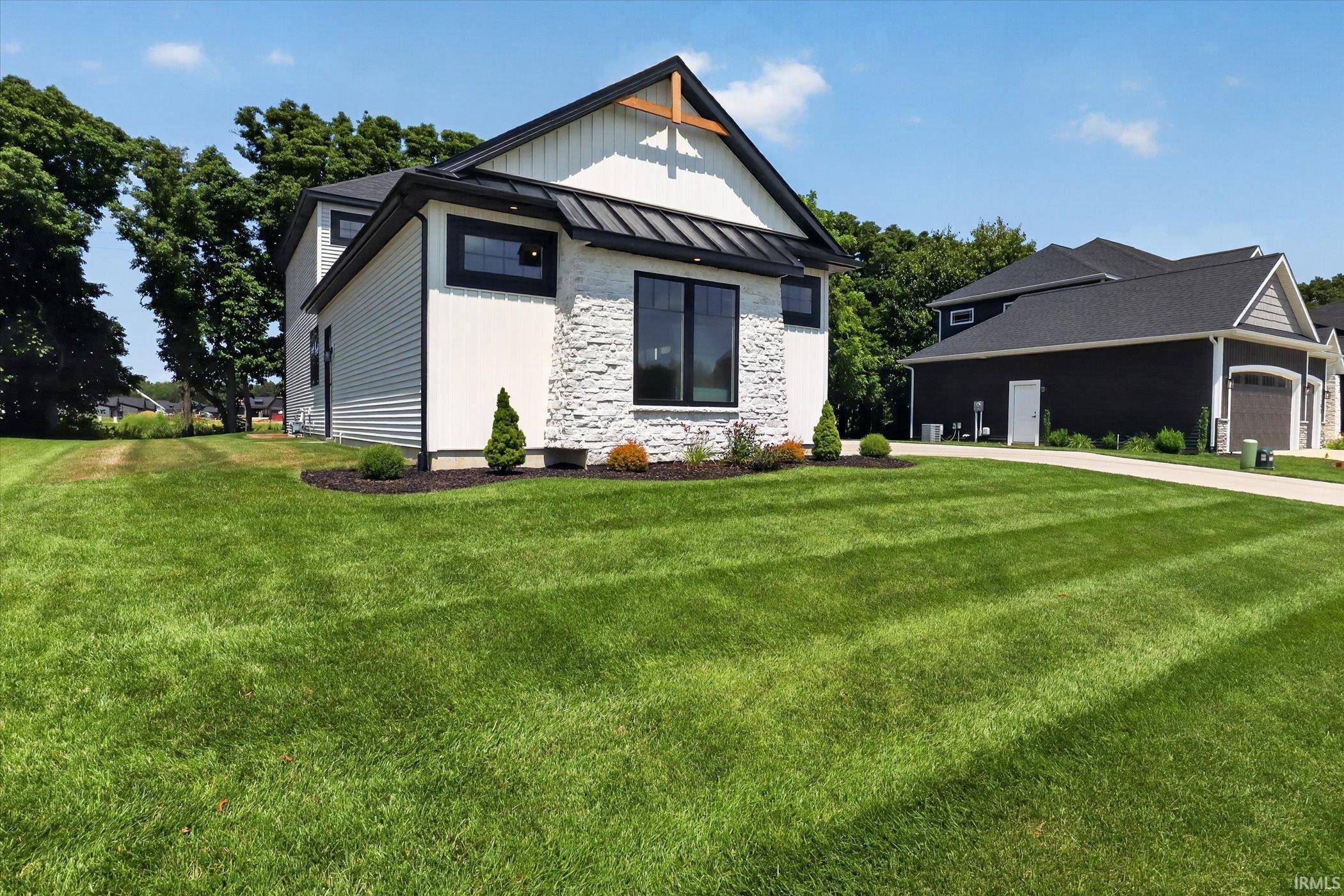 11171 Albany Ridge DR, Osceola, IN 46561-1307