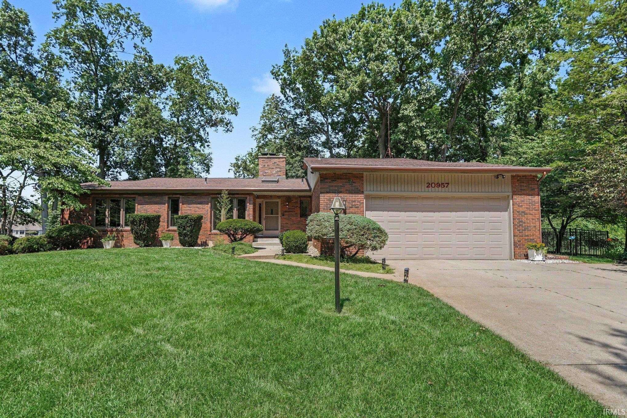 20957 Riverbrook LN, Bristol, IN 46507