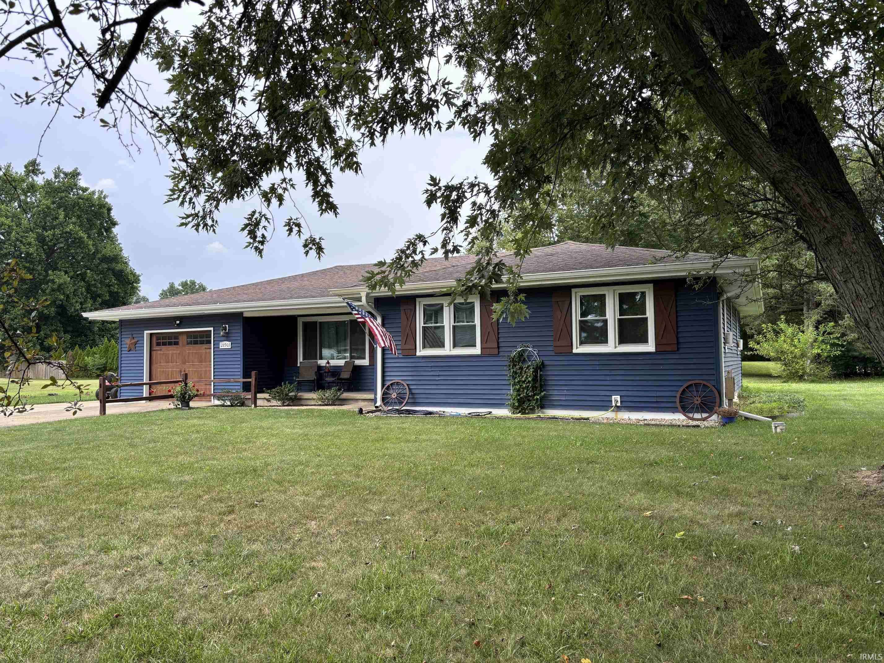 28903 Kehres ST, Elkhart, IN 46514-9563