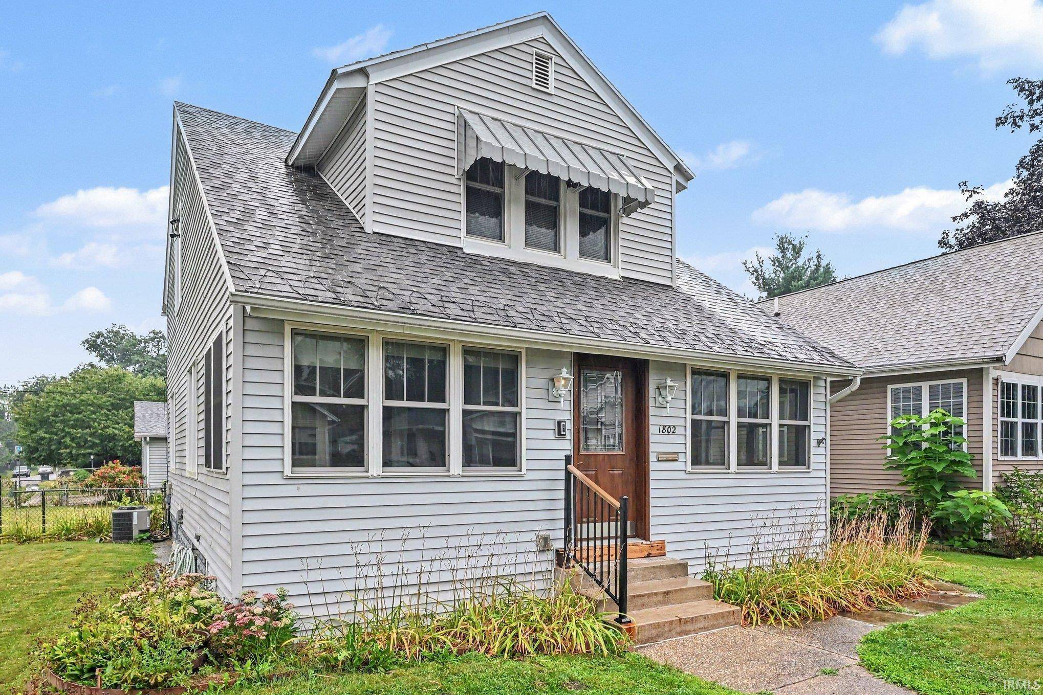 1802 Caroline ST, South Bend, IN 46613