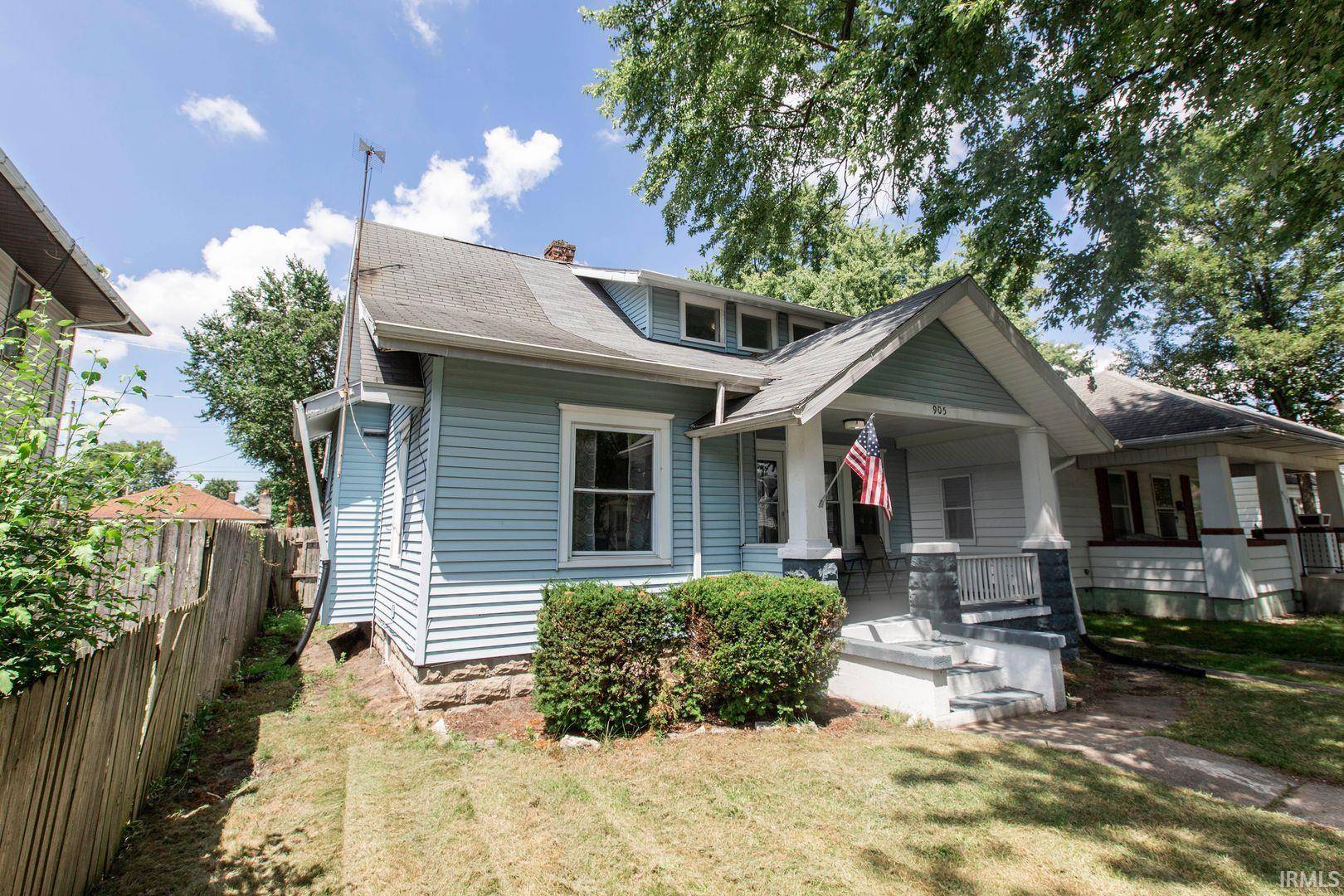 905 Altgeld ST, South Bend, IN 46614-1324
