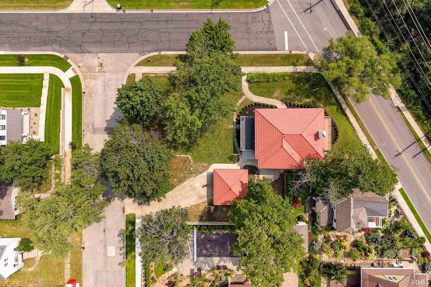319 Corby BLVD, South Bend, IN 46617