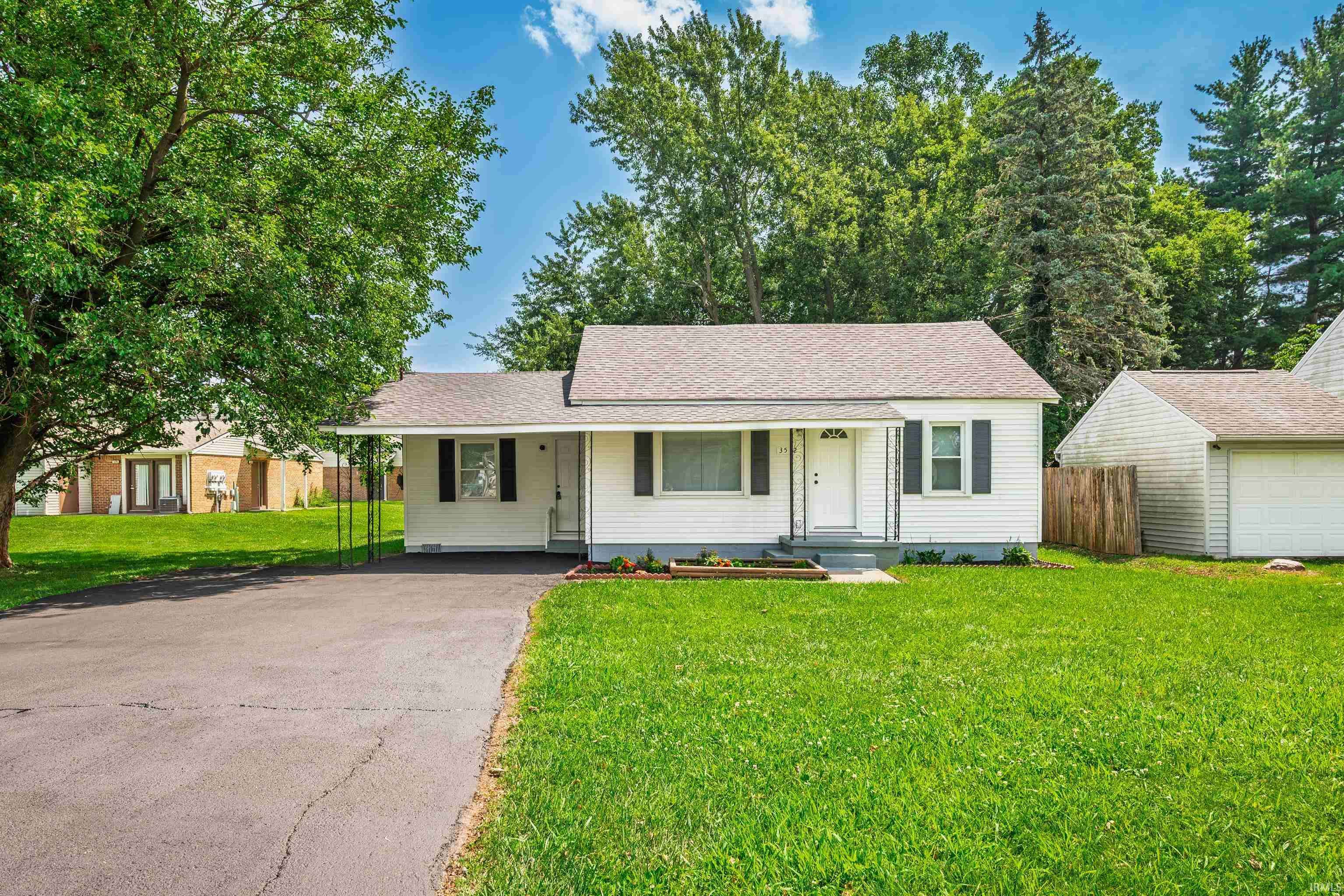 3512 S Dayton AVE, Muncie, IN 47302