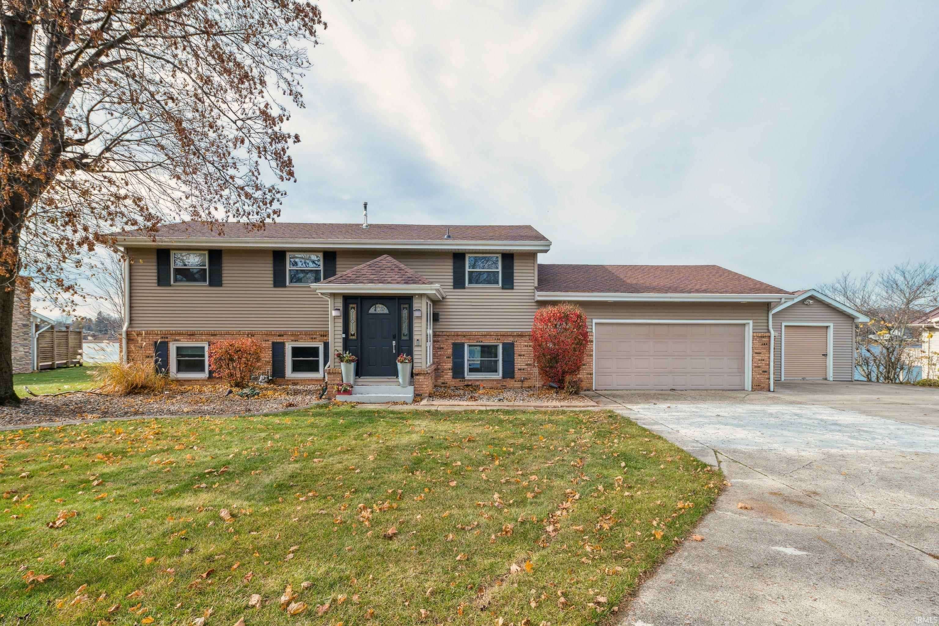 56411 Eastvue DR, Osceola, IN 46561