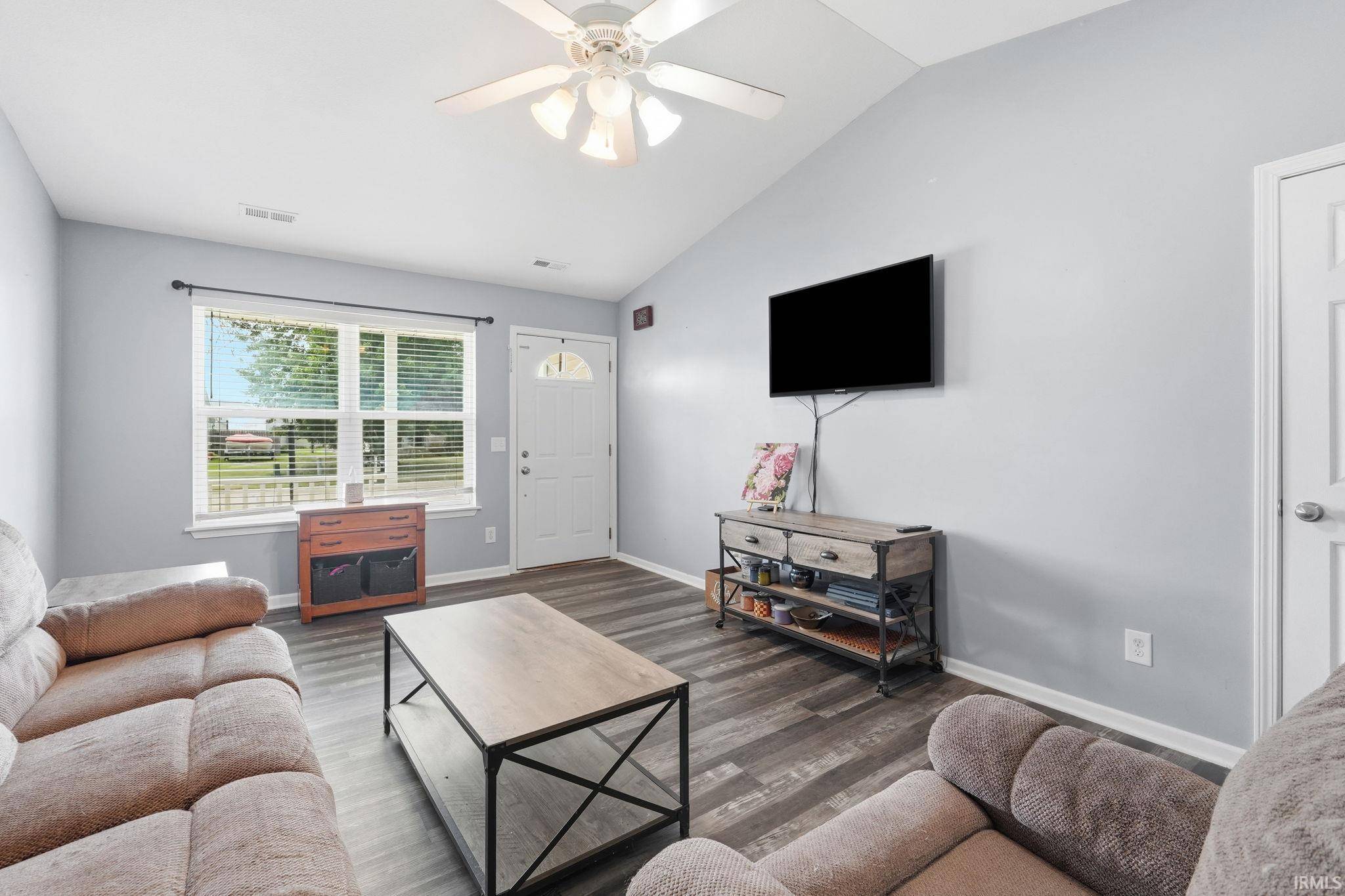 3224 Doe ST, Warsaw, IN 46582