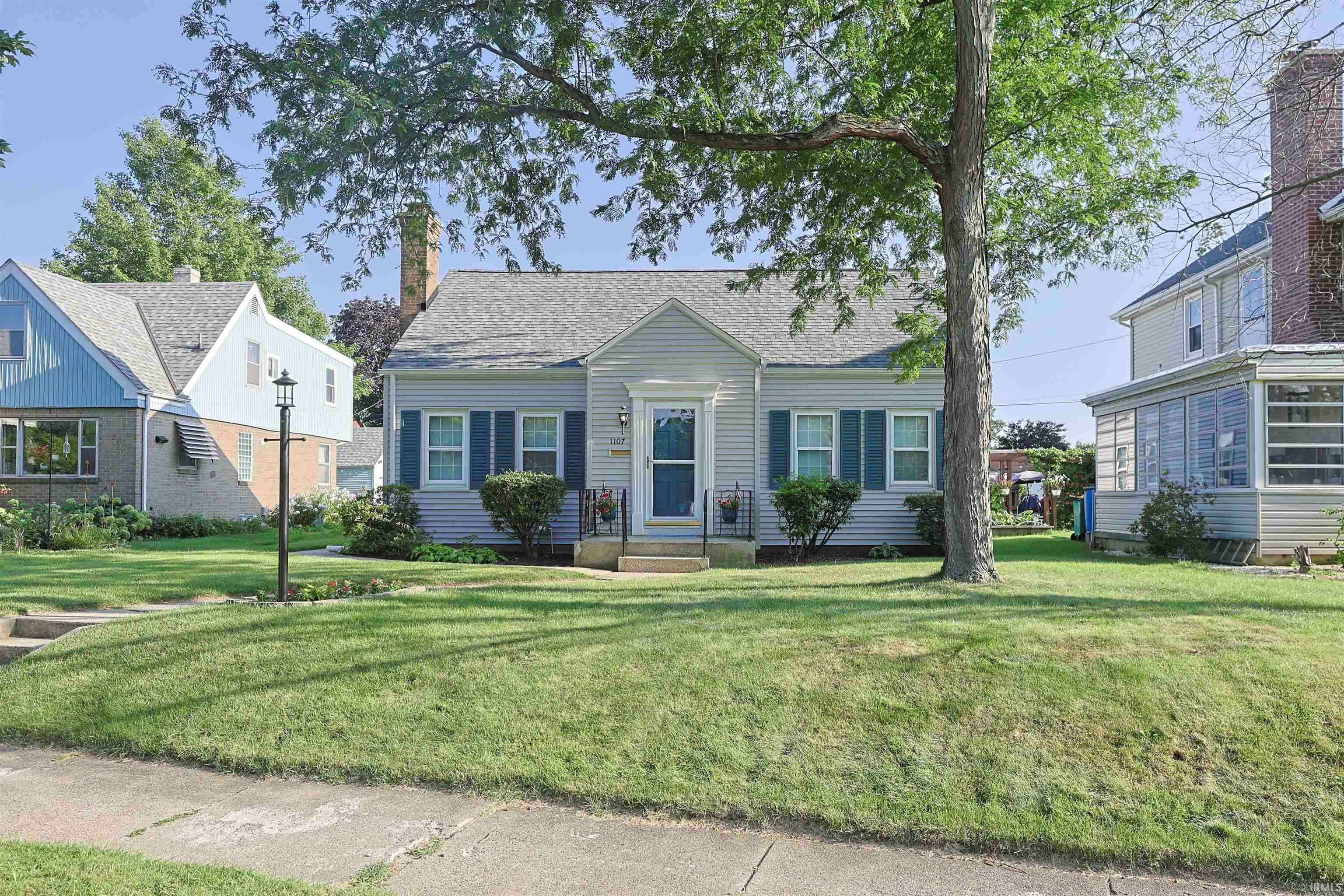 1107 Prospect DR, Mishawaka, IN 46544