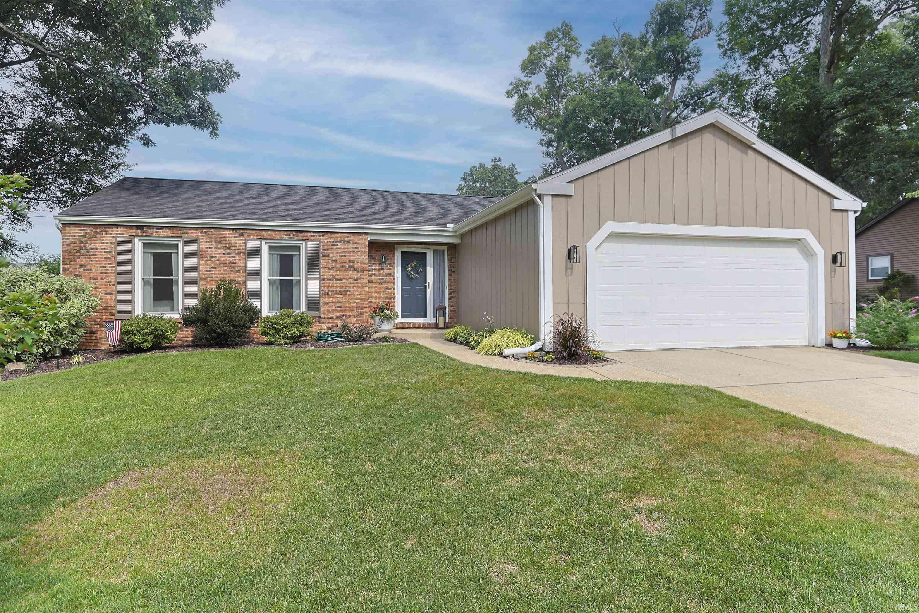 55154 Jeffery DR, Mishawaka, IN 46545