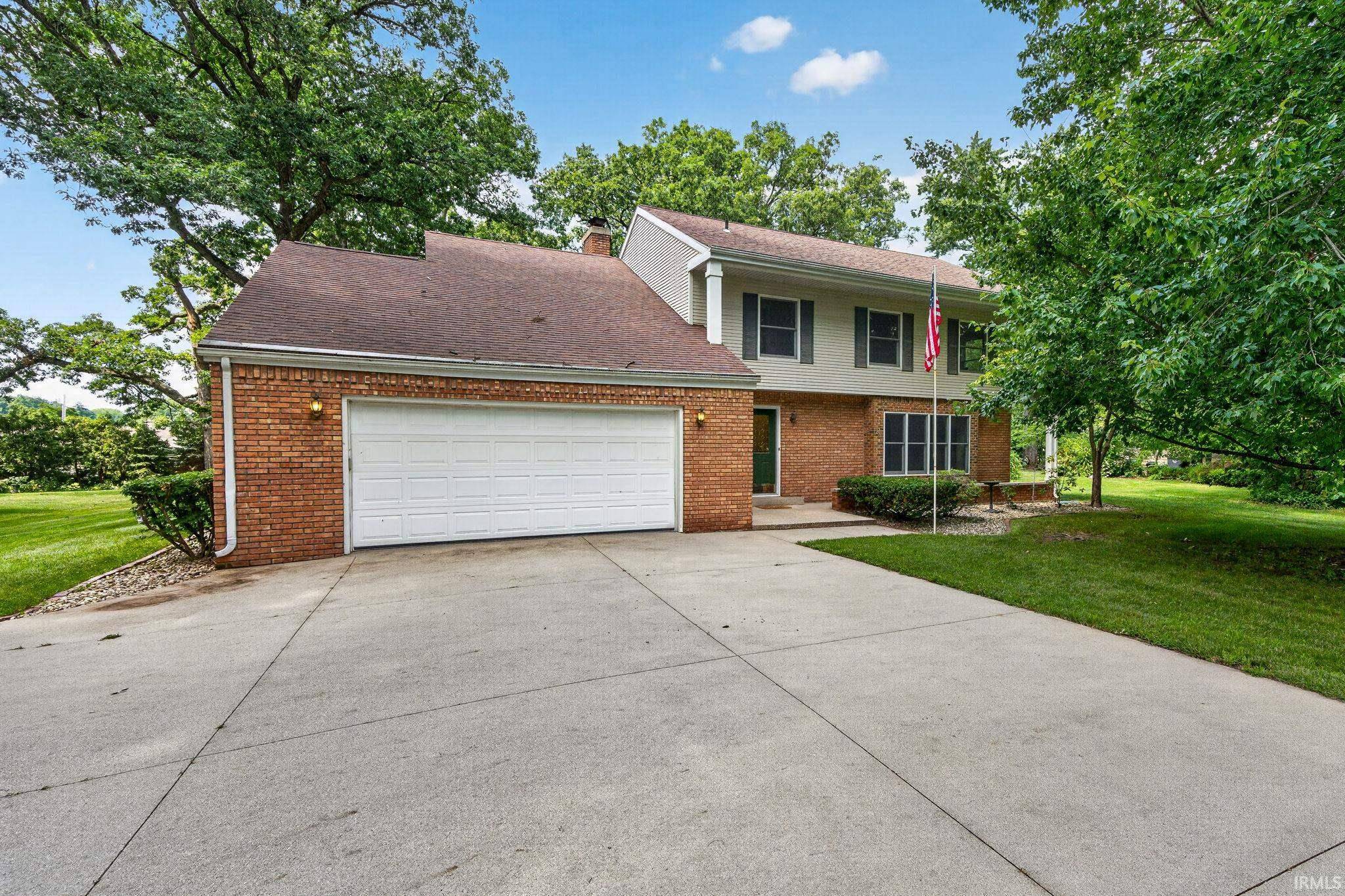 56039 Rio Lindo DR, Elkhart, IN 46514-1117