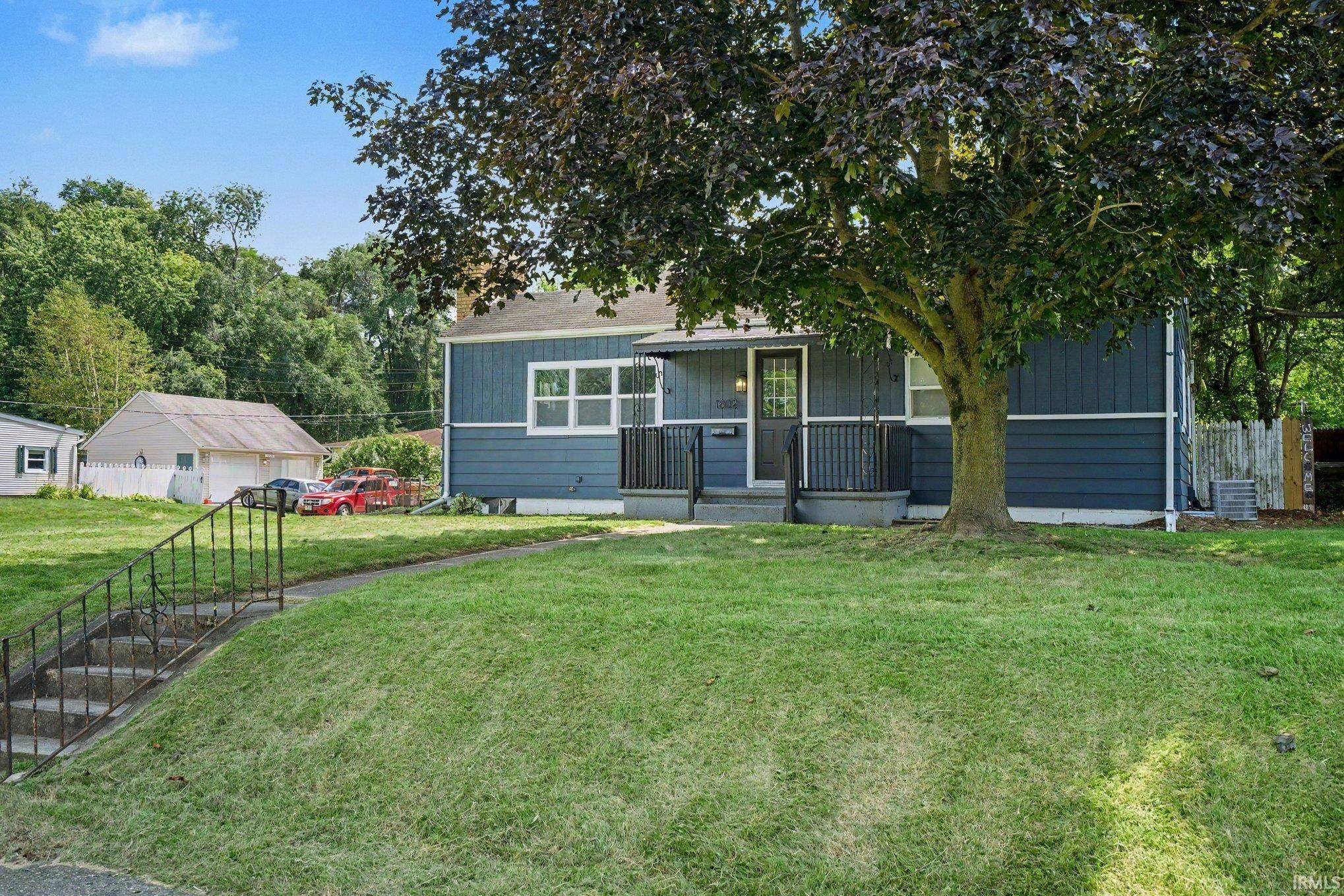 1802 W Ewing AVE, South Bend, IN 46613