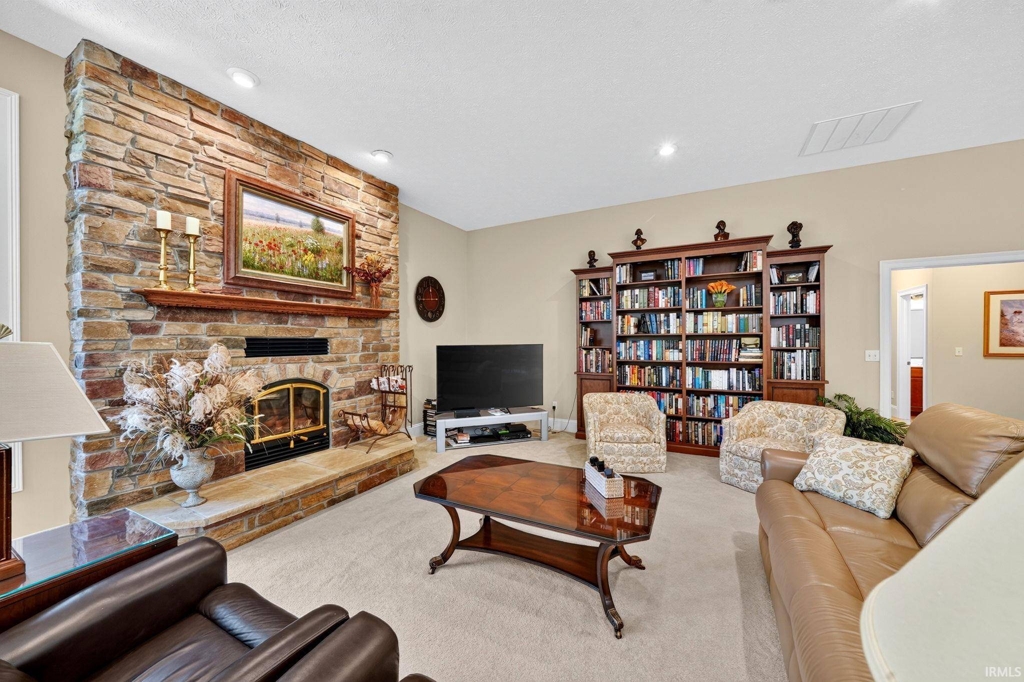 51640 Meadow Pond DR, Granger, IN 46530-6109