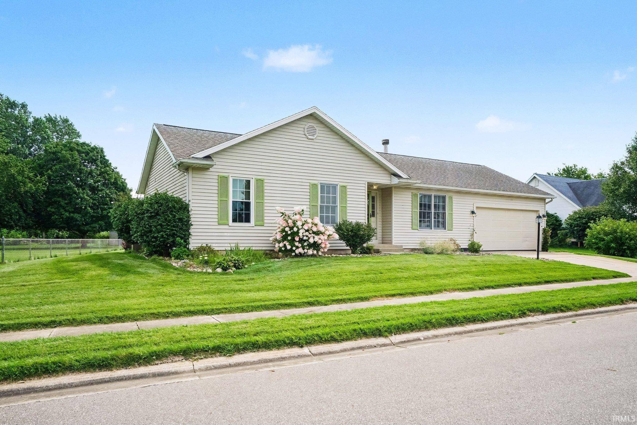 52172 Windermere DR, Granger, IN 46530-8265