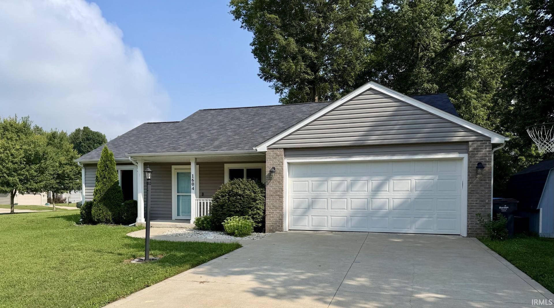 1604 Aspen DR, Goshen, IN 46526