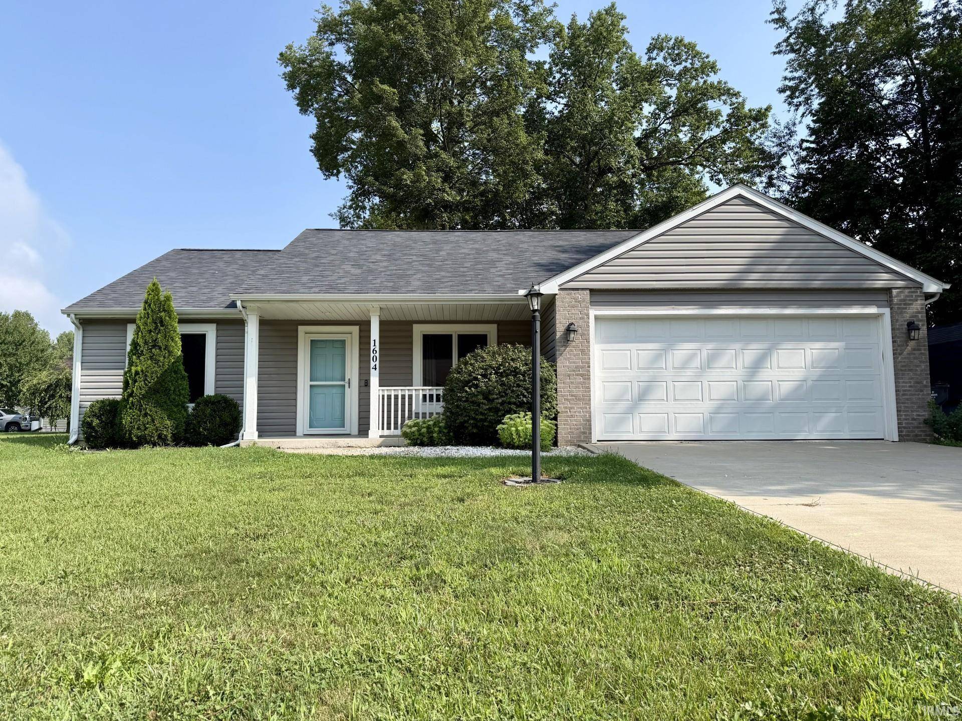 1604 Aspen DR, Goshen, IN 46526