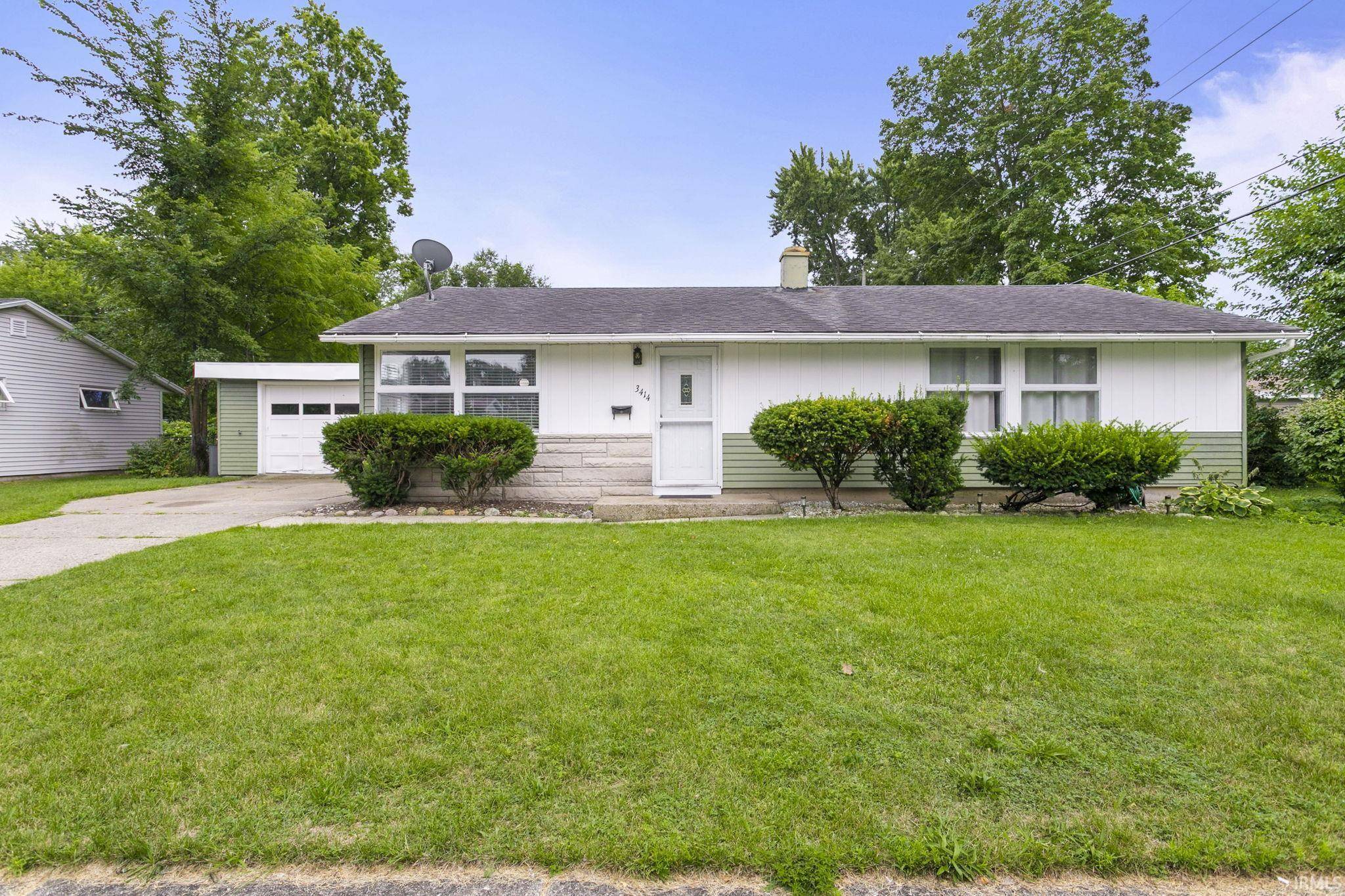 3414 Brookhurst PL, South Bend, IN 46615