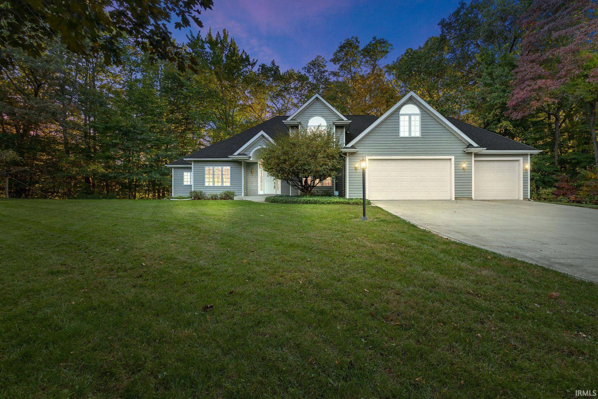 7674 E Potato Hole CT, New Carlisle, IN 46552