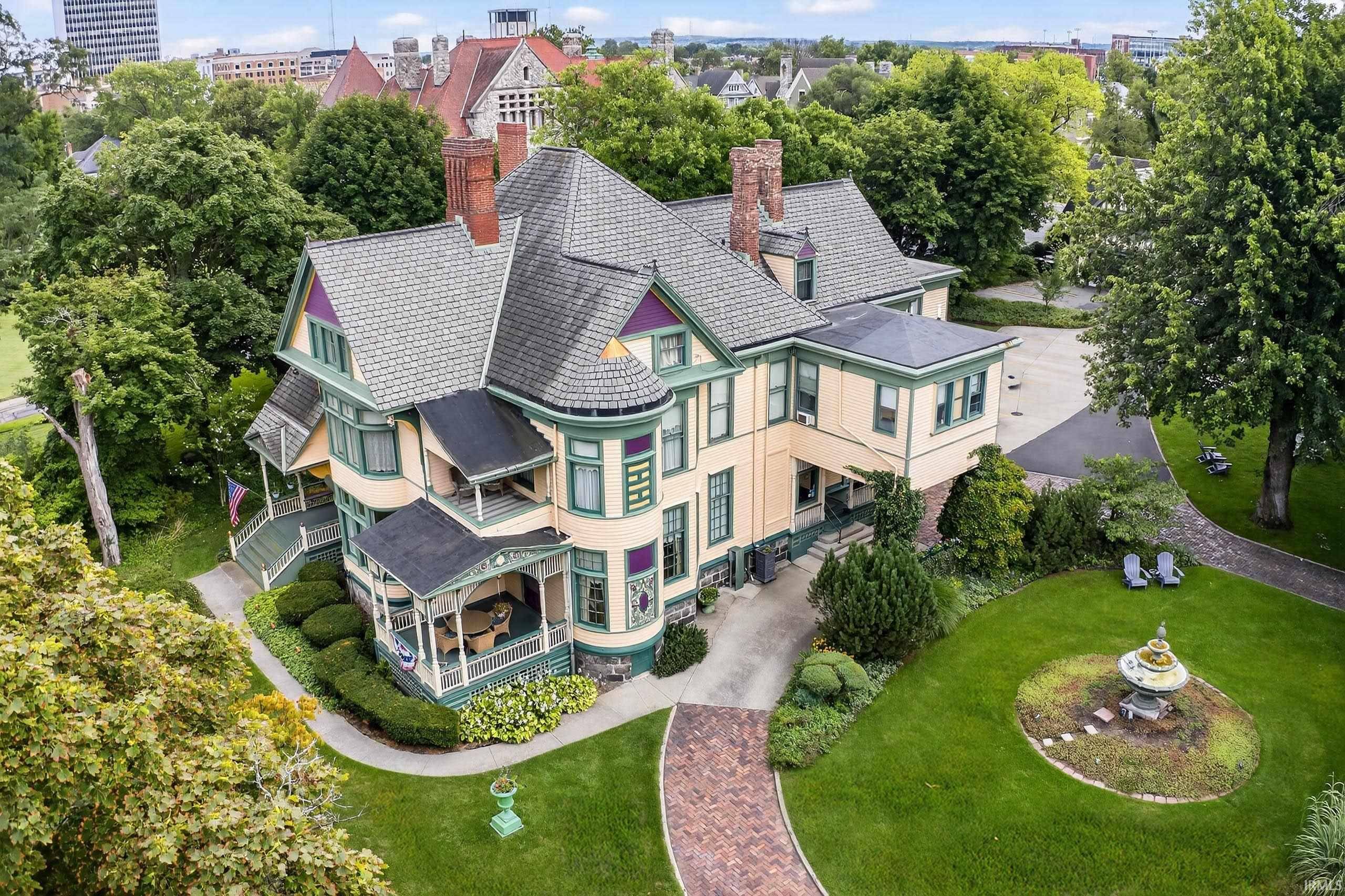 630 W Washington ST, South Bend, IN 46601
