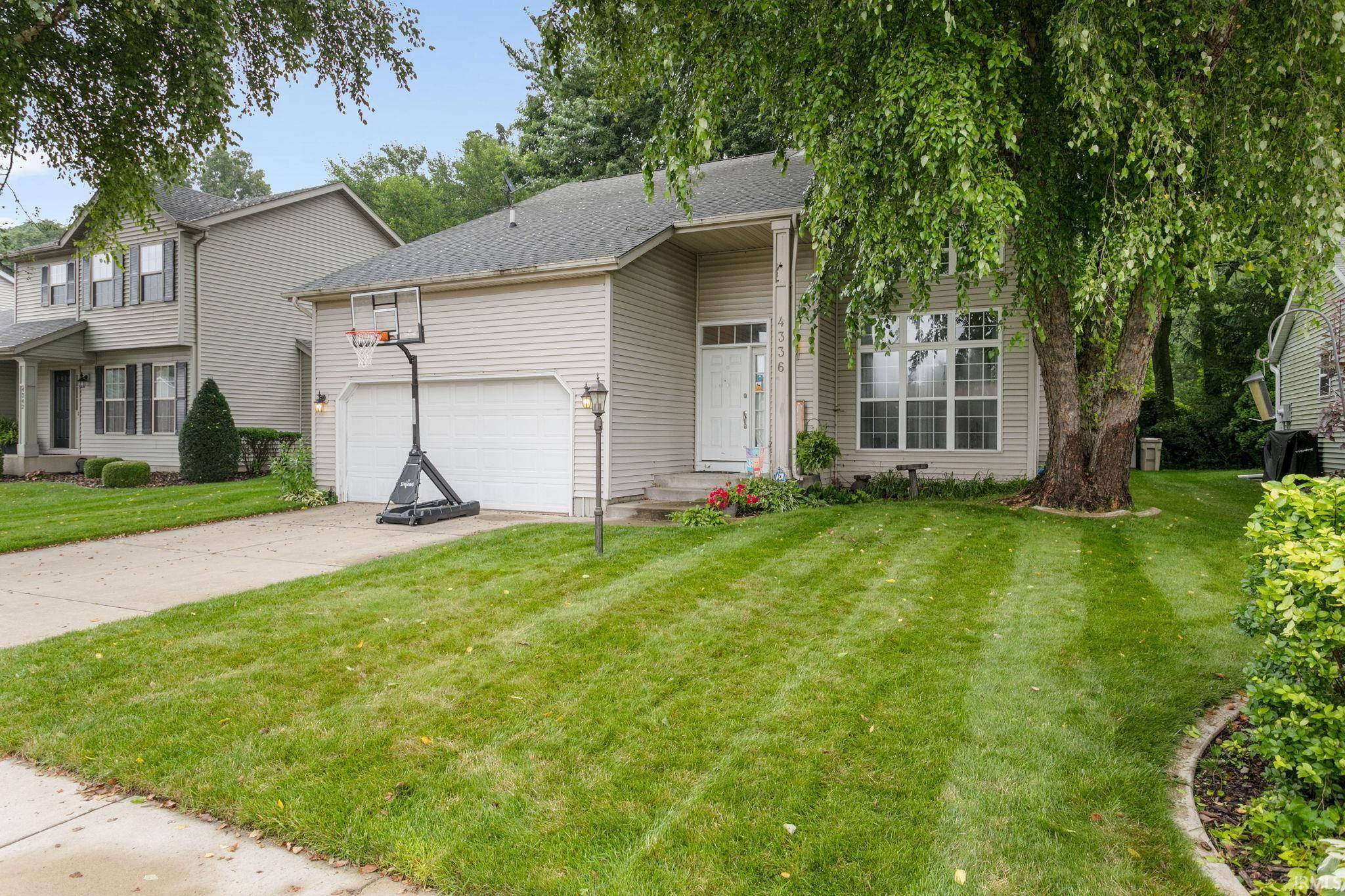 4336 Field Gate Drive E ***, South Bend, IN 46628