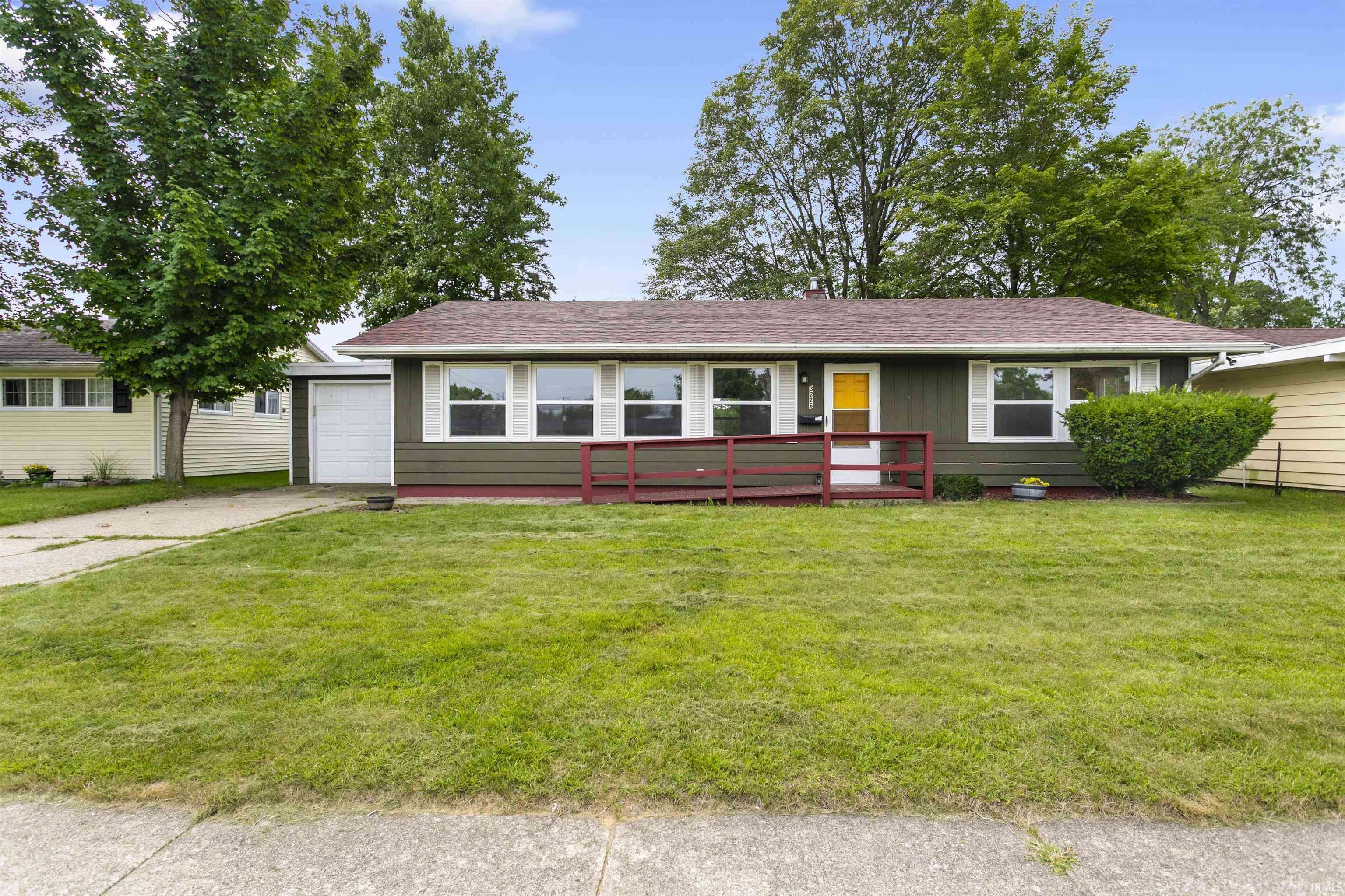 3226 Rexford DR, South Bend, IN 46615-3842